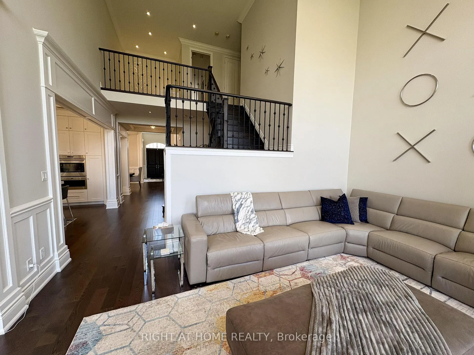 Photo 16 of 28 Coppermine Court, King, Nobleton — HOMEH