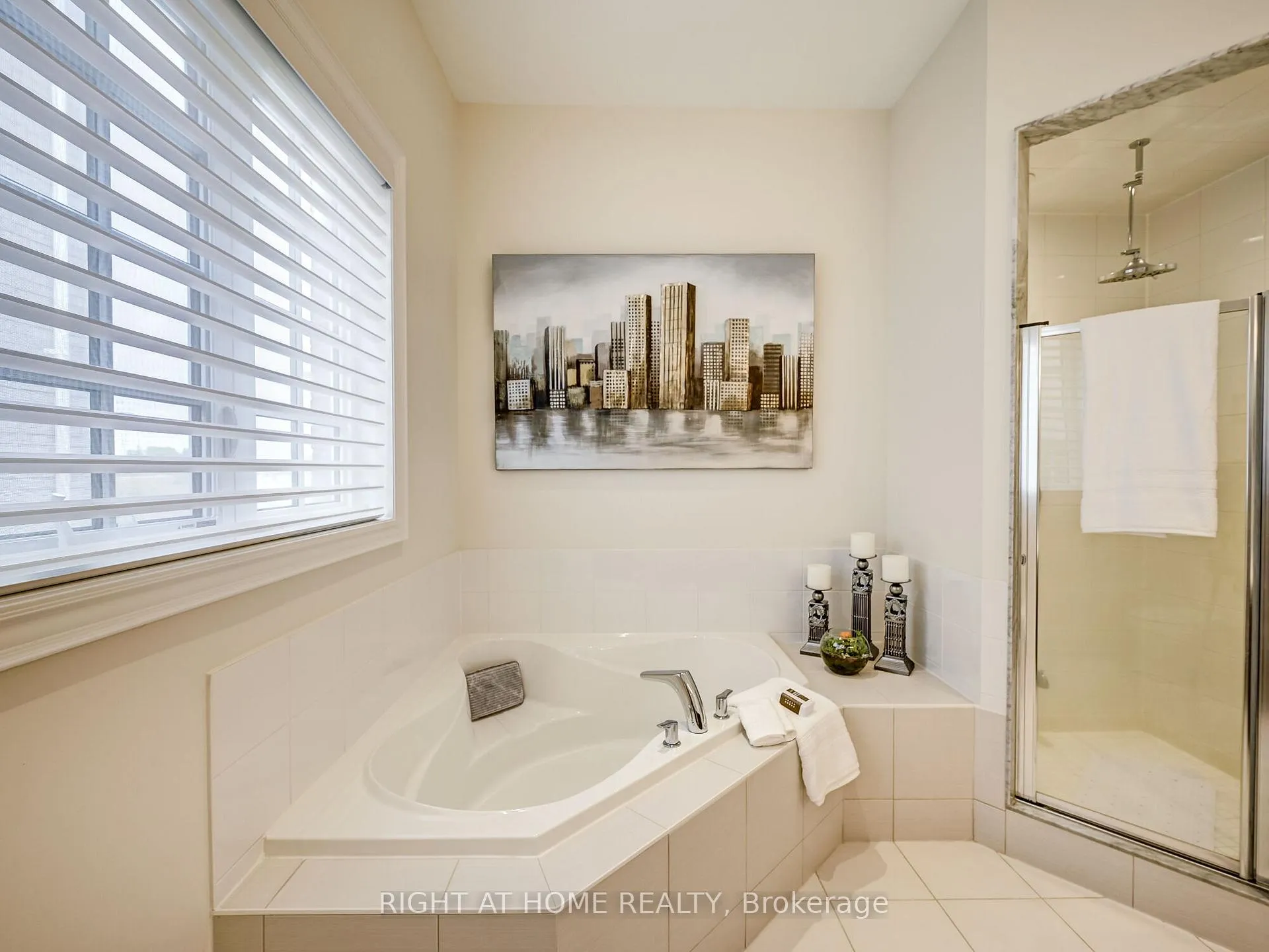 Photo 22 of 28 Coppermine Court, King, Nobleton — HOMEH