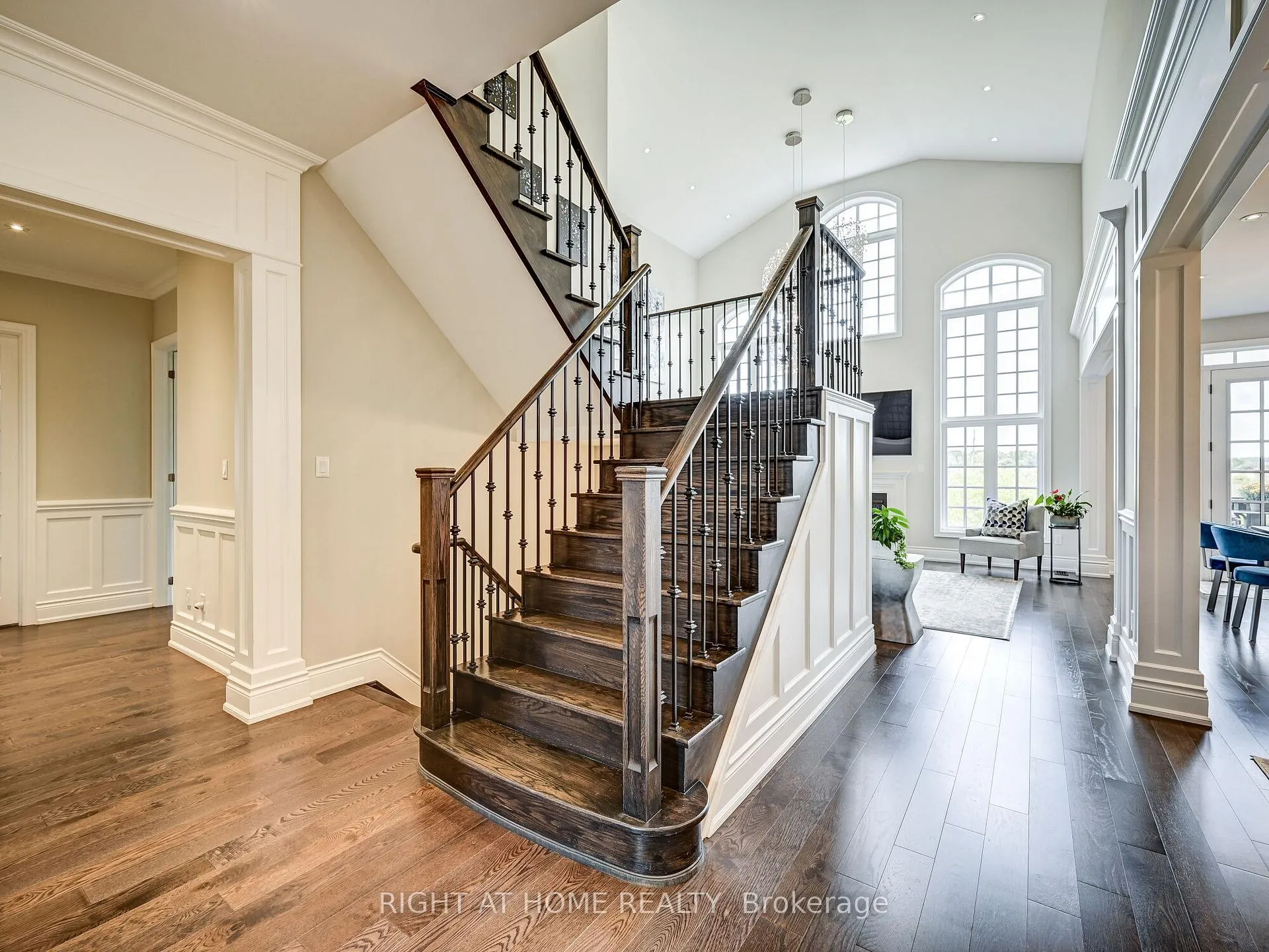 Photo 26 of 28 Coppermine Court, King, Nobleton — HOMEH