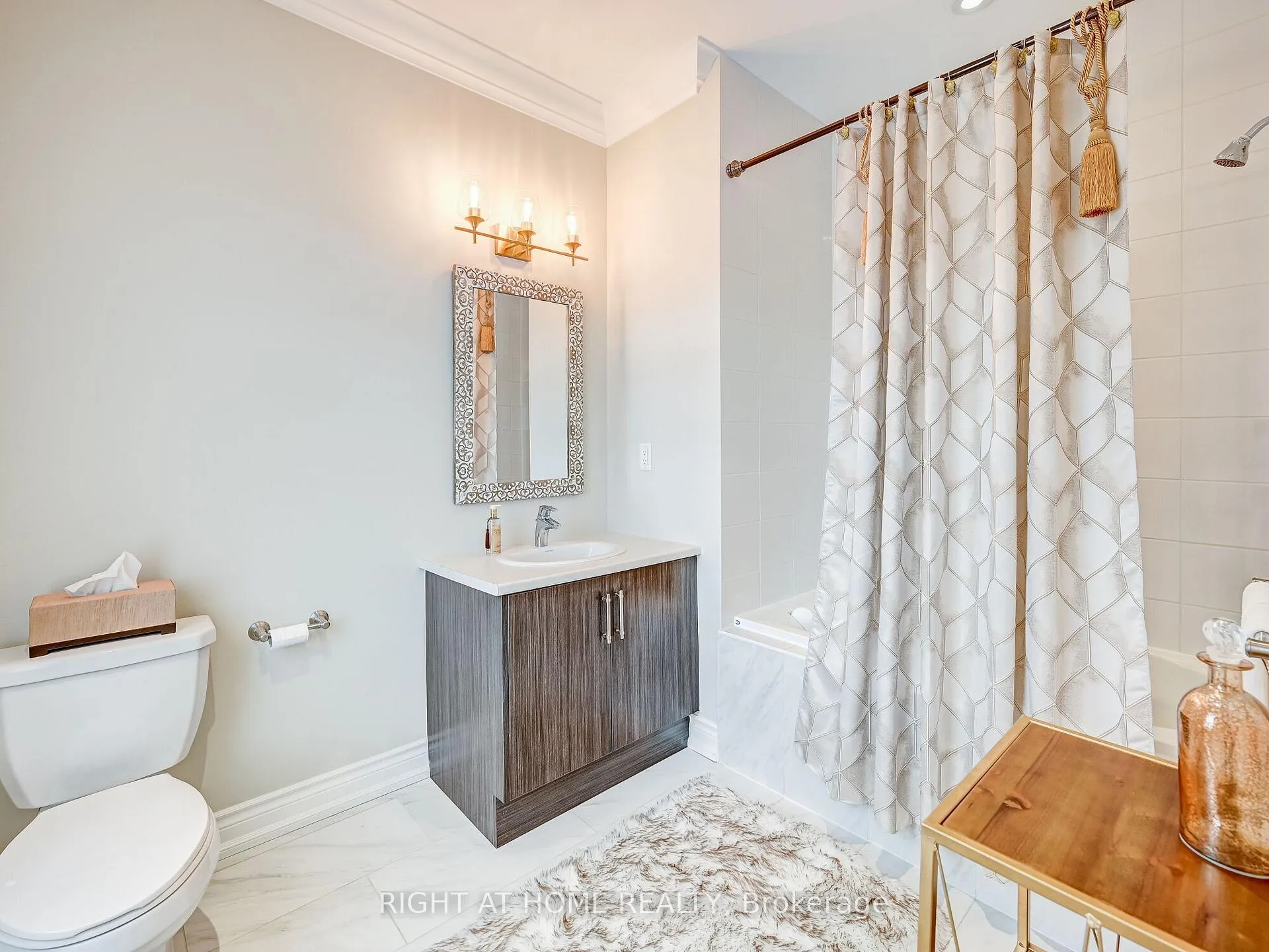Photo 32 of 28 Coppermine Court, King, Nobleton — HOMEH