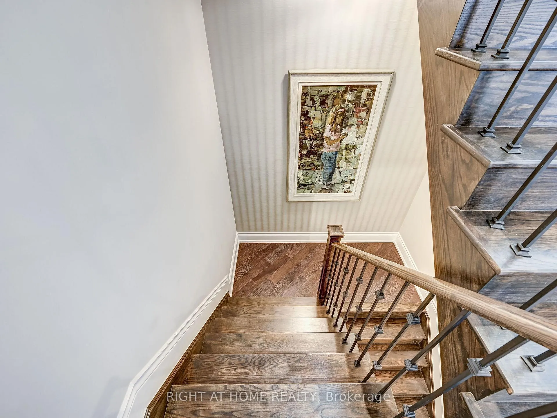 Photo 35 of 28 Coppermine Court, King, Nobleton — HOMEH