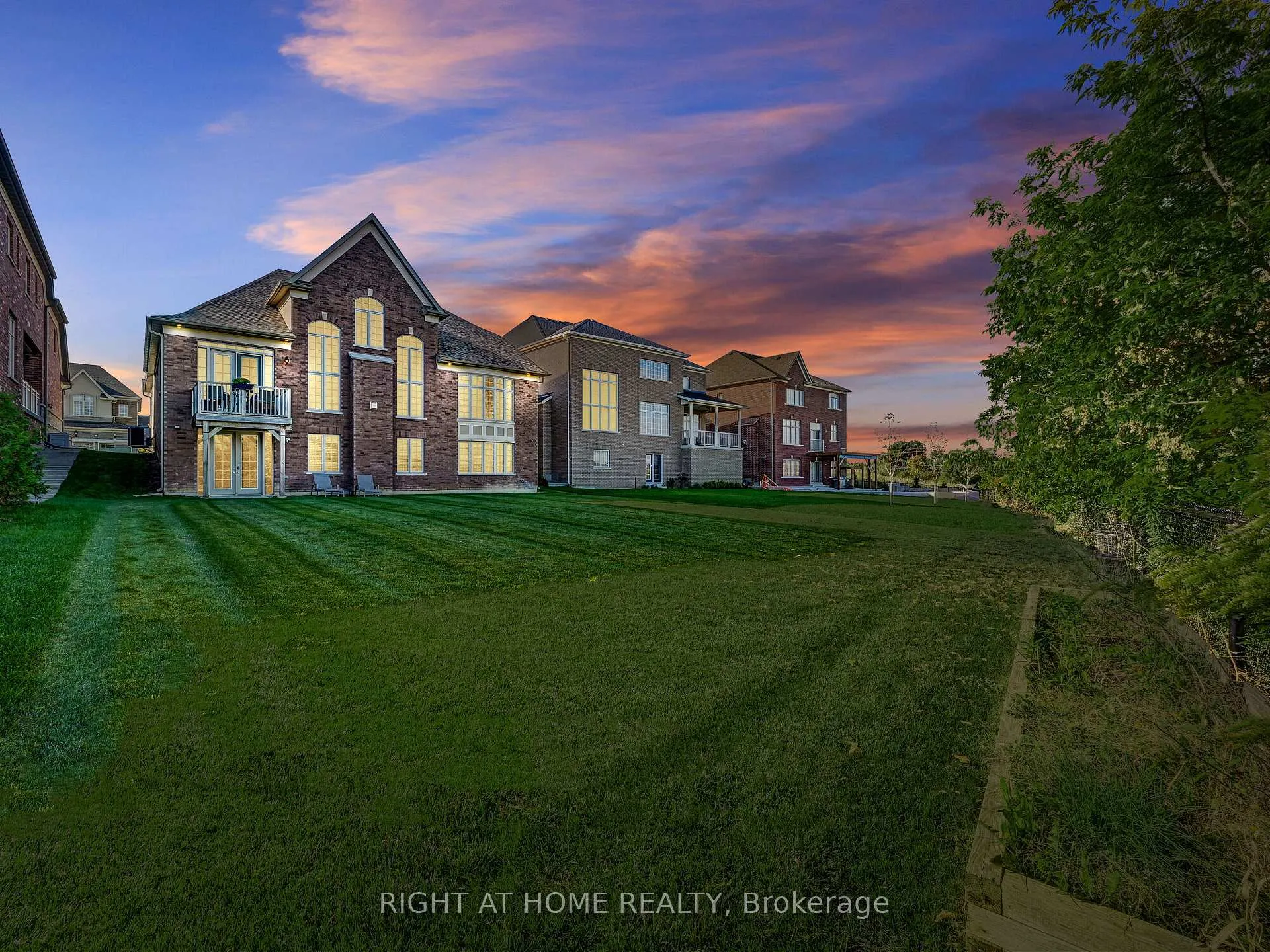 Photo 50 of 28 Coppermine Court, King, Nobleton — HOMEH