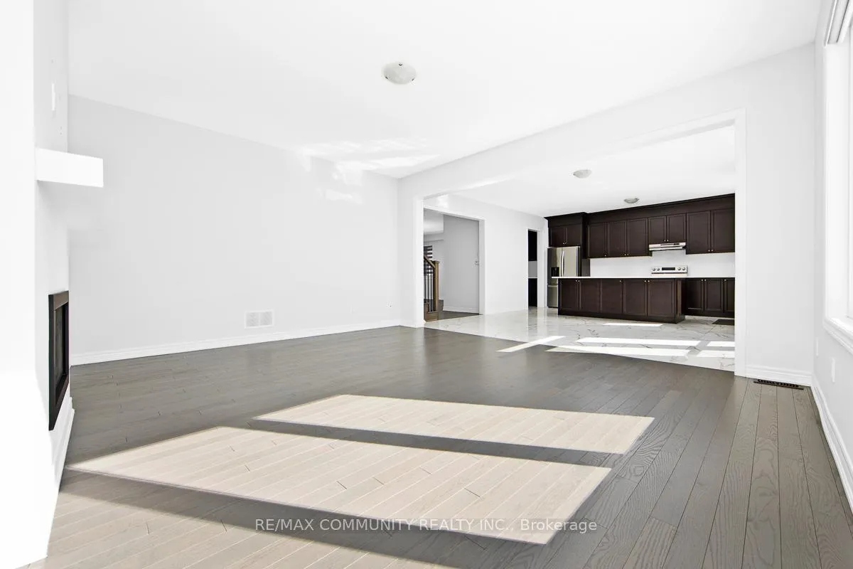 Photo 7 of 57 Bud Leggett Crescent, Georgina, Keswick South — HOMEH