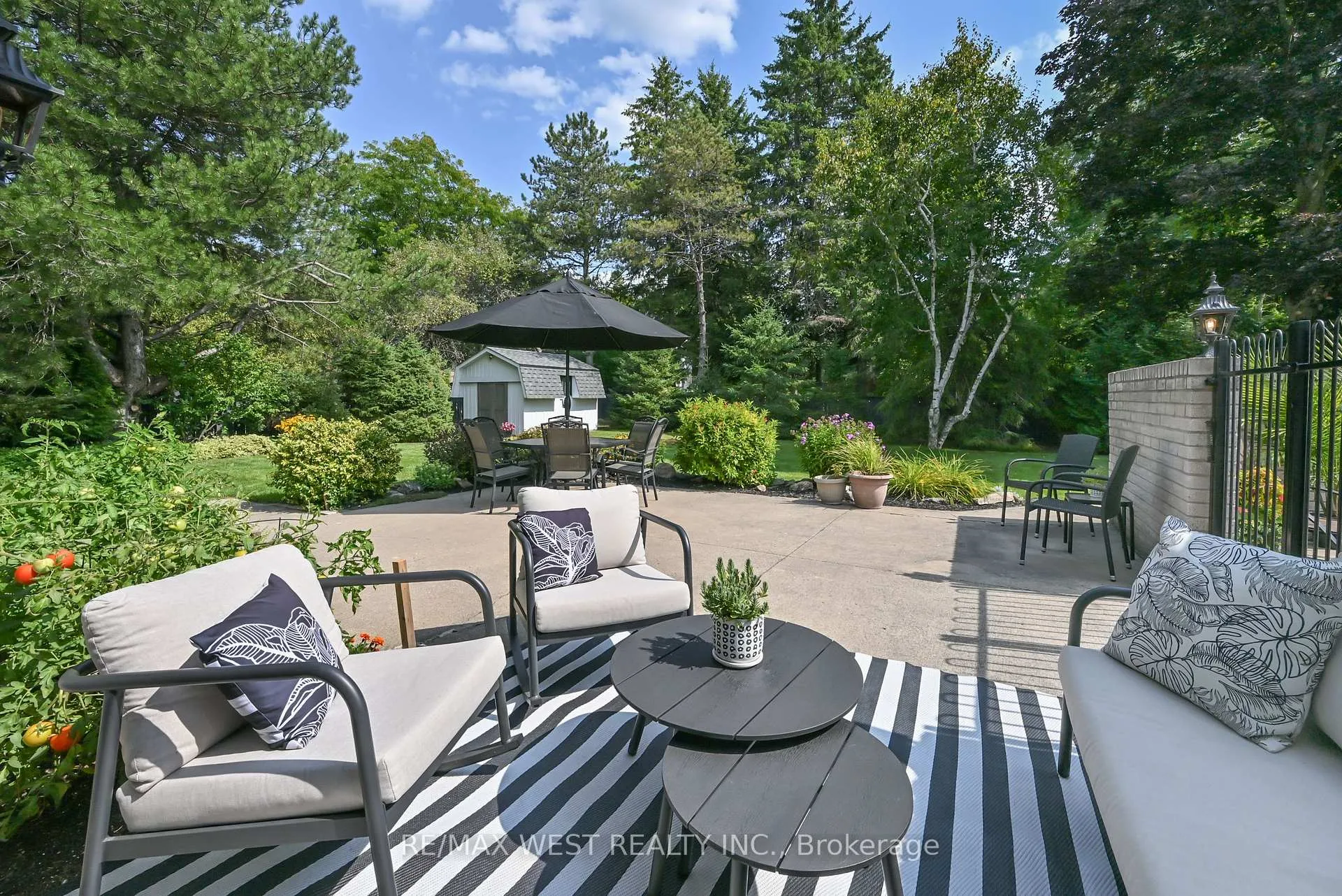 Photo 20 of 17 Pineridge Drive, Caledon, Palgrave — HOMEH