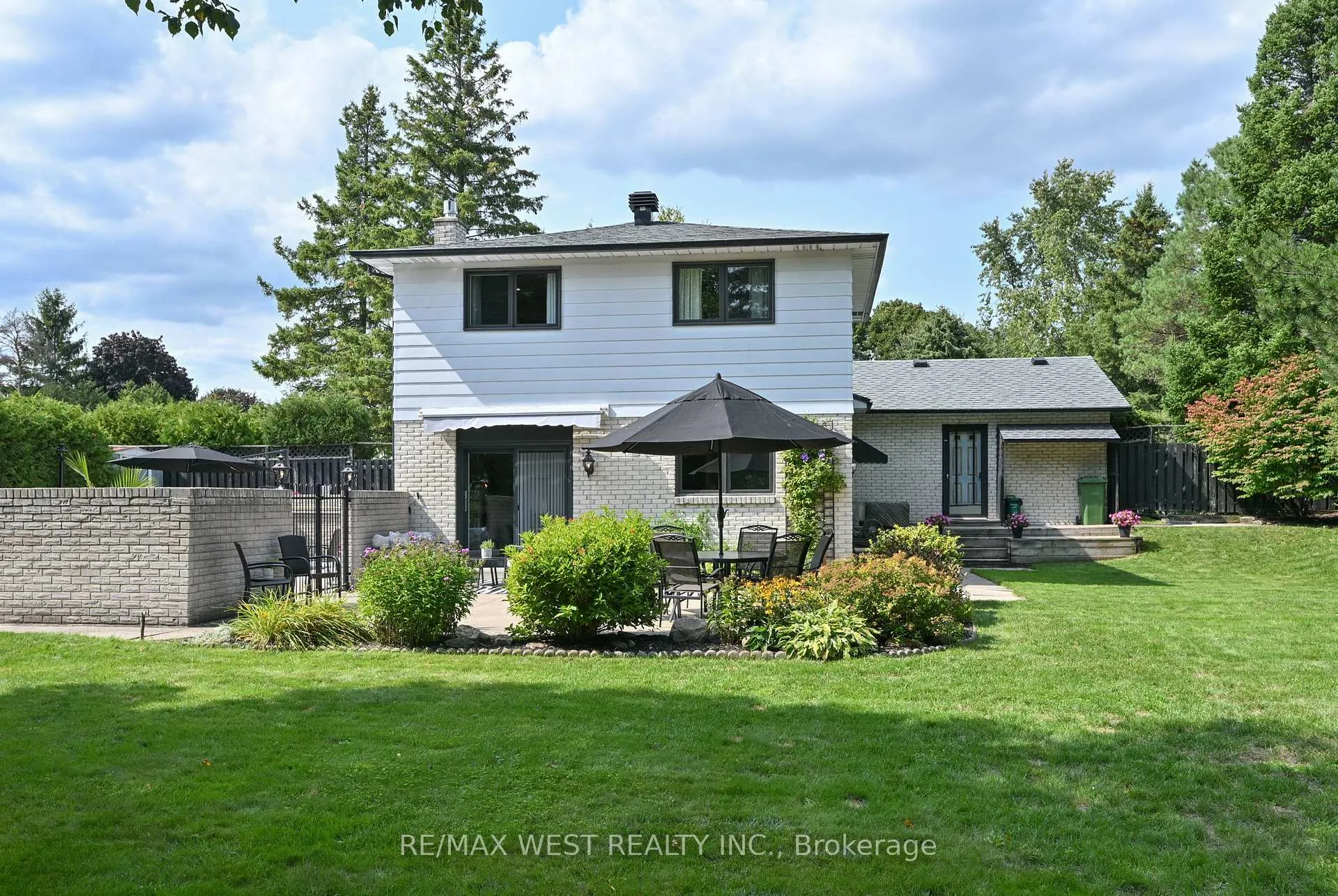 Photo 28 of 17 Pineridge Drive, Caledon, Palgrave — HOMEH
