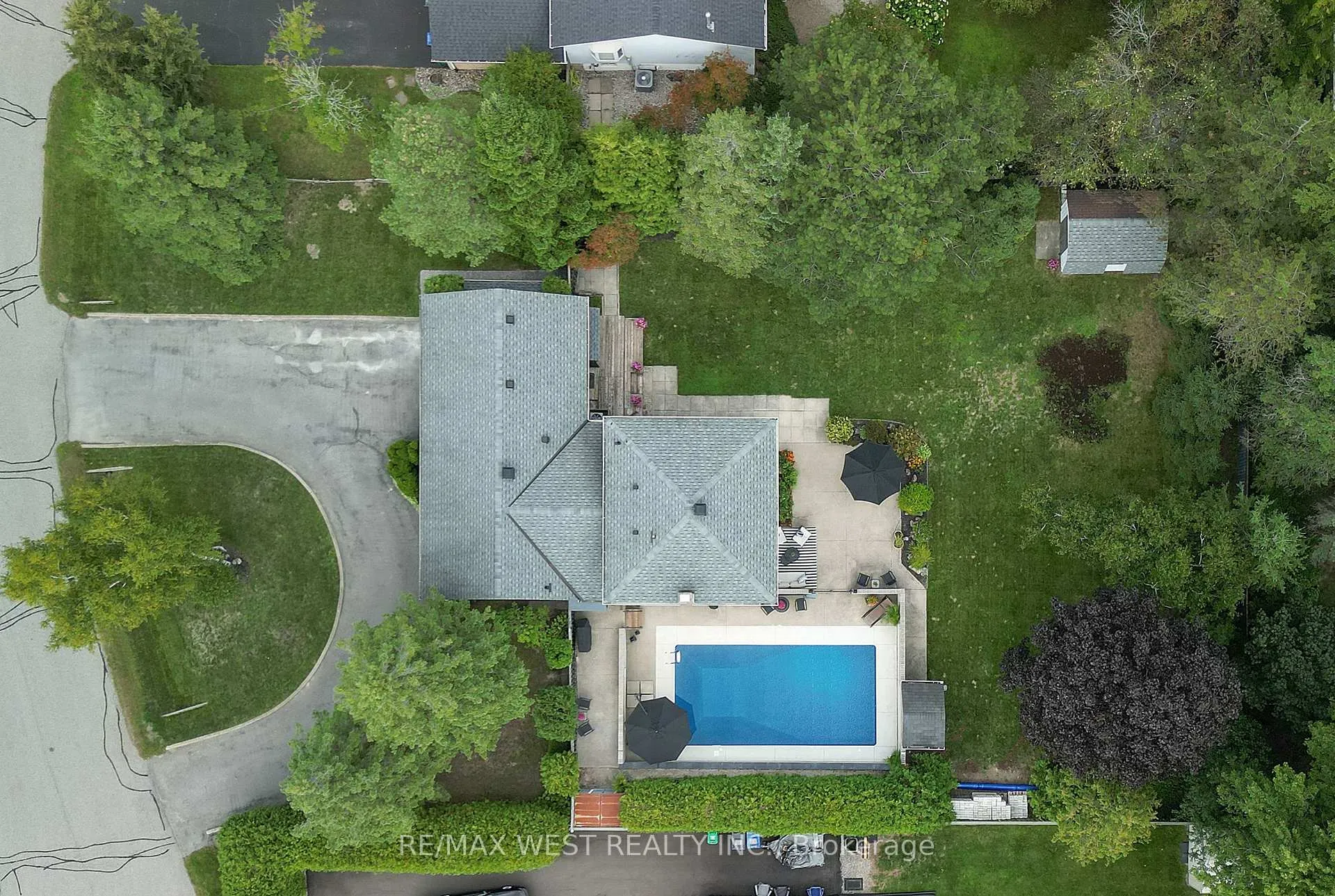 Photo 33 of 17 Pineridge Drive, Caledon, Palgrave — HOMEH