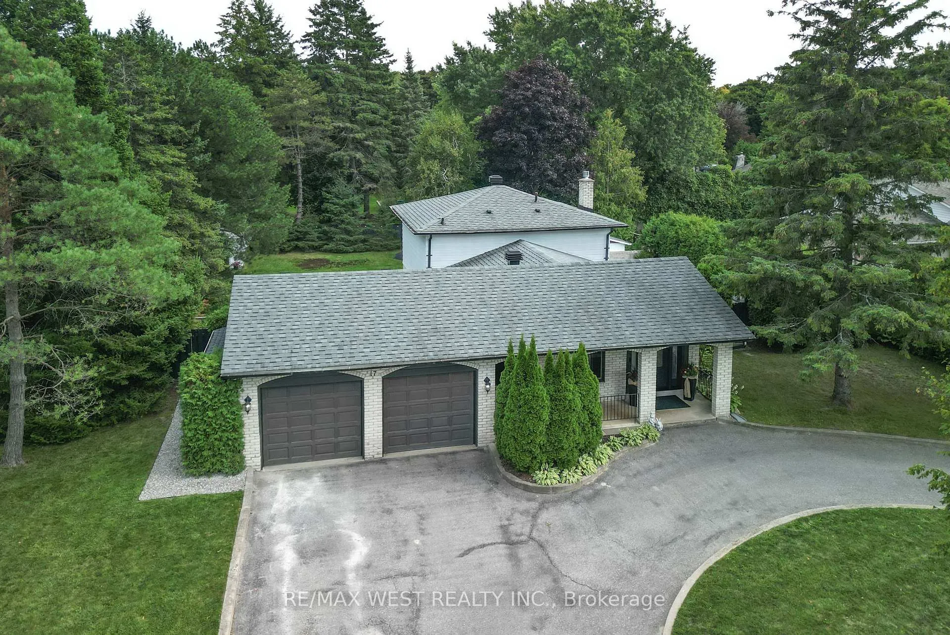 Photo 34 of 17 Pineridge Drive, Caledon, Palgrave — HOMEH