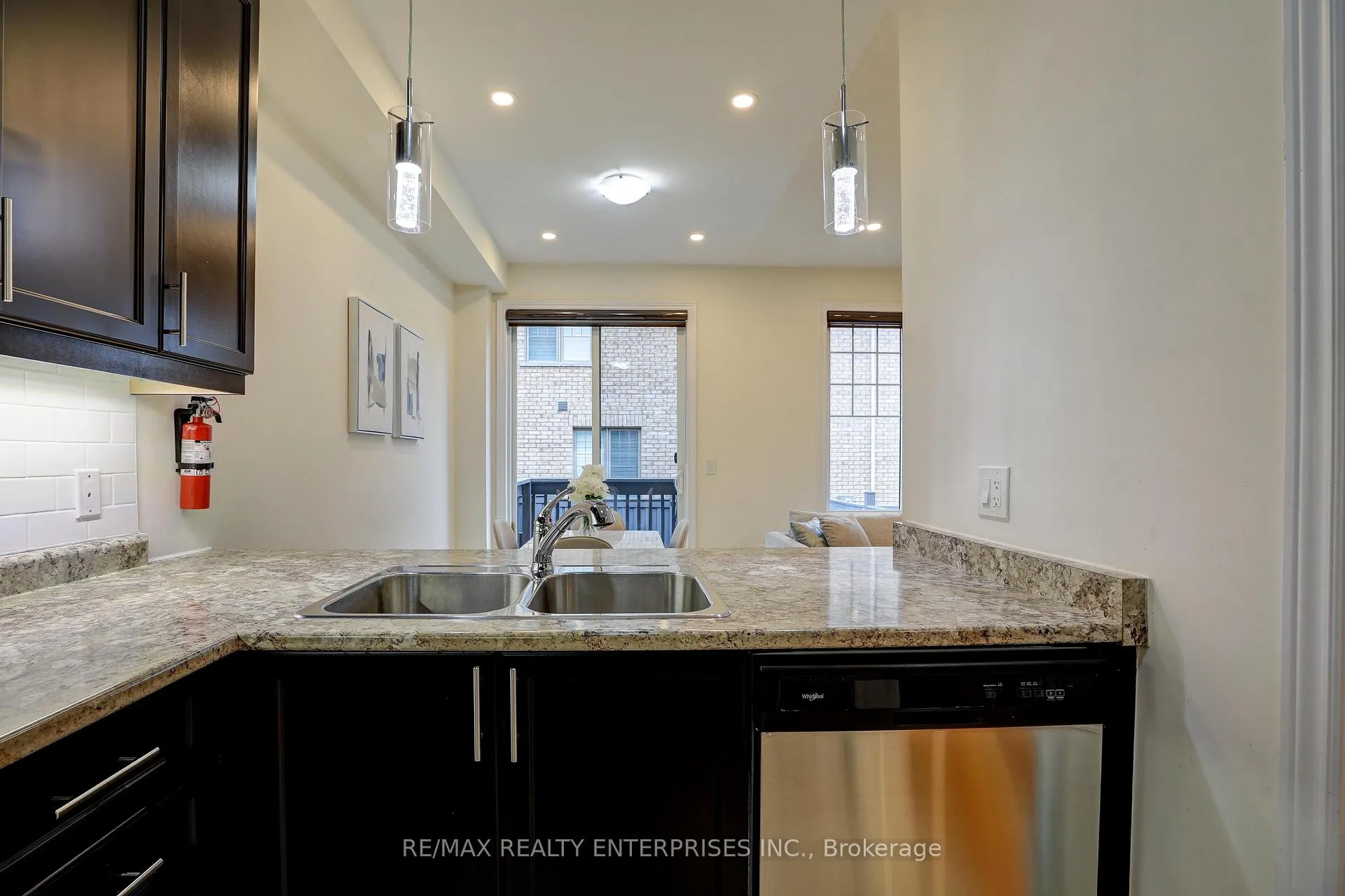 Photo 14 of 51 Davenfield Circle, Brampton, Bram East — HOMEH