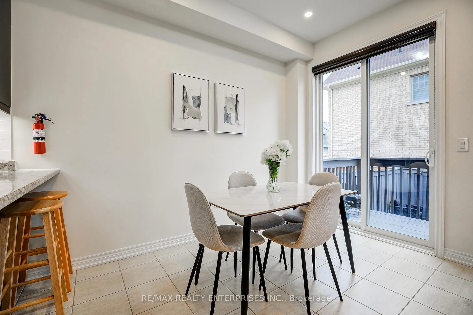 Photo 15 of 51 Davenfield Circle, Brampton, Bram East — HOMEH