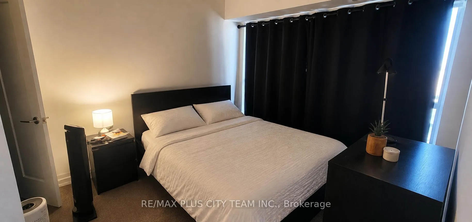 Photo 5 of Unit 1513, 88 Scott Street, Toronto, Church-Yonge Corridor — HOMEH