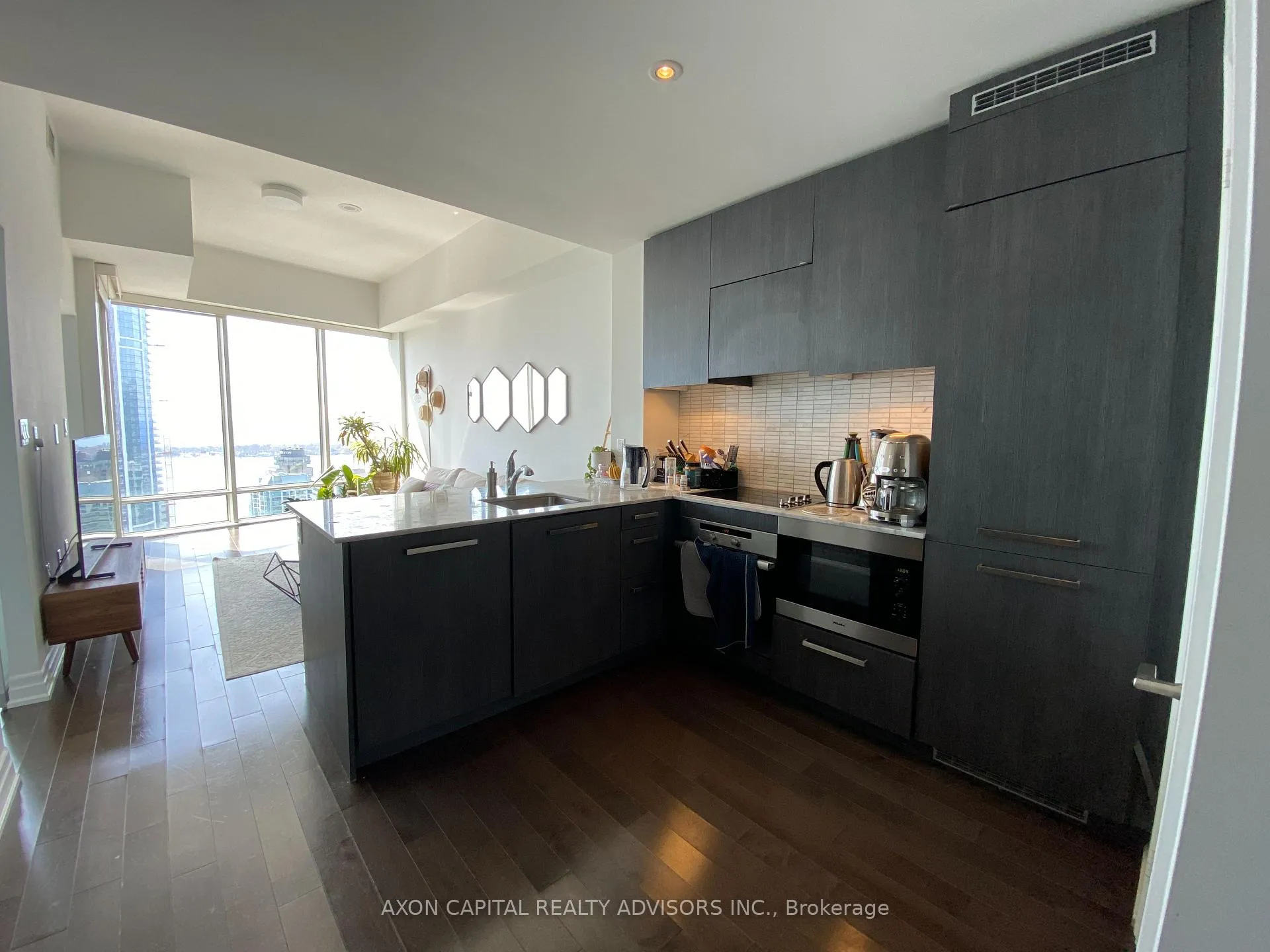 Photo 3 of Unit 4801, 8 The Esplanade, Toronto, Waterfront Communities — HOMEH