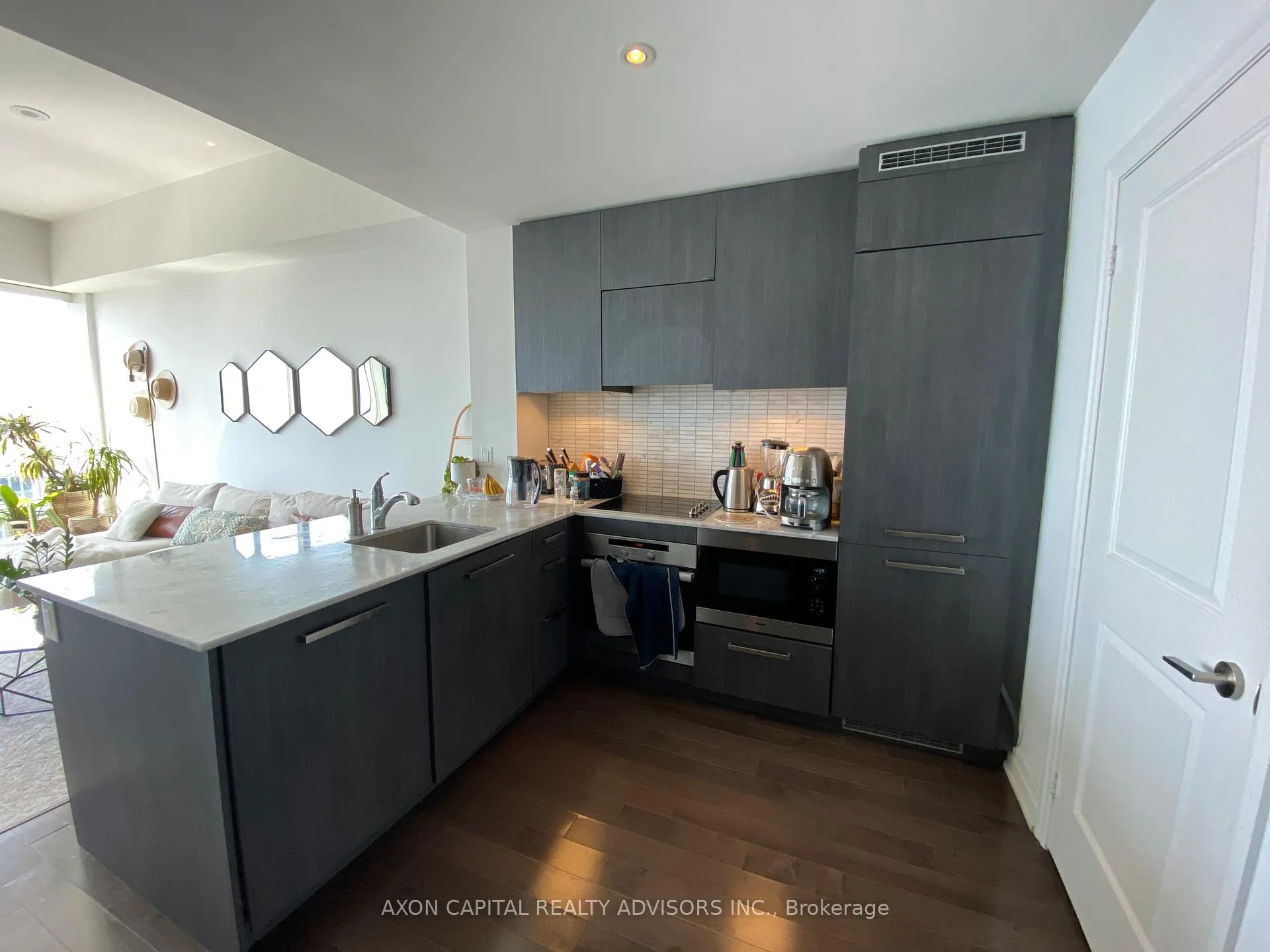 Photo 4 of Unit 4801, 8 The Esplanade, Toronto, Waterfront Communities — HOMEH