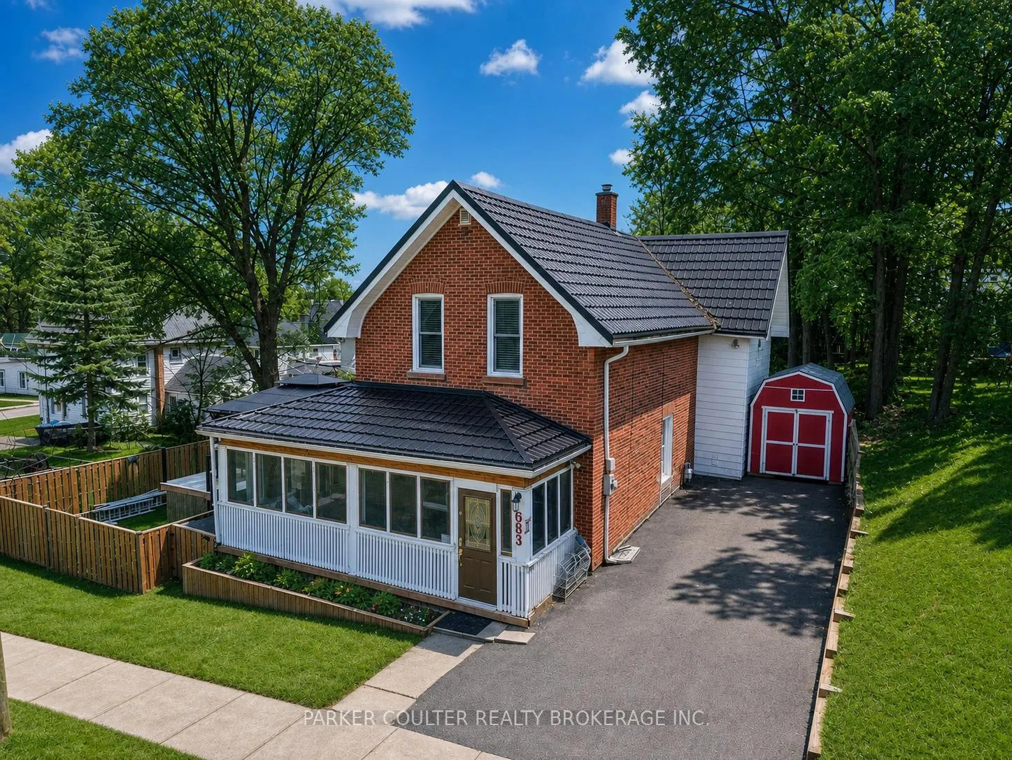 Photo 1 of 683 Ottawa Street, Midland — HOMEH