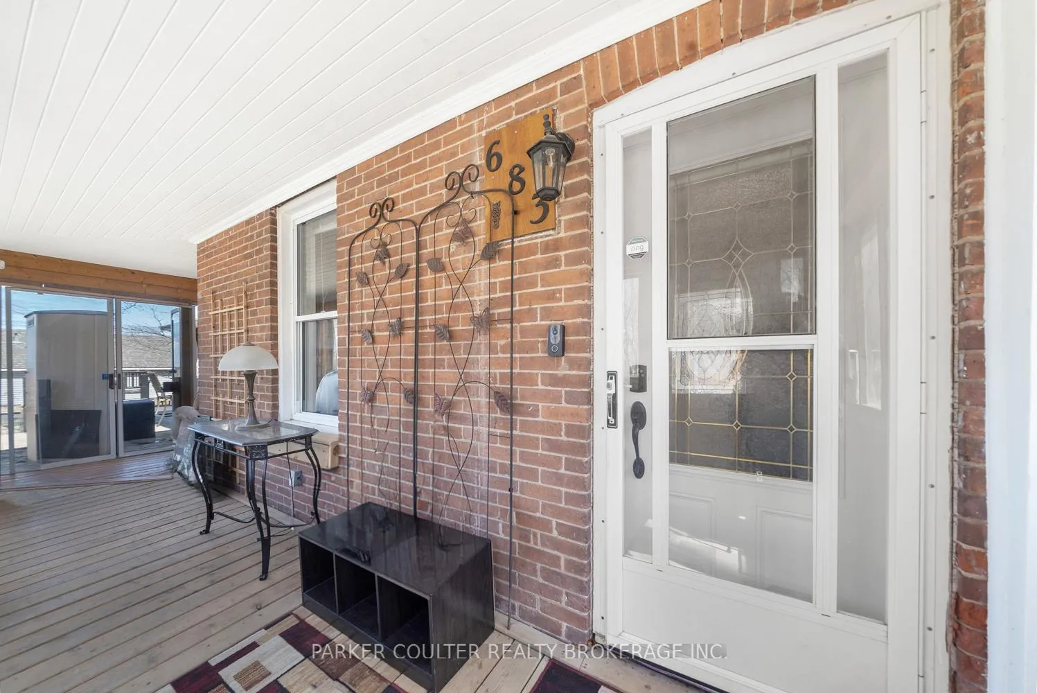 Photo 2 of 683 Ottawa Street, Midland — HOMEH