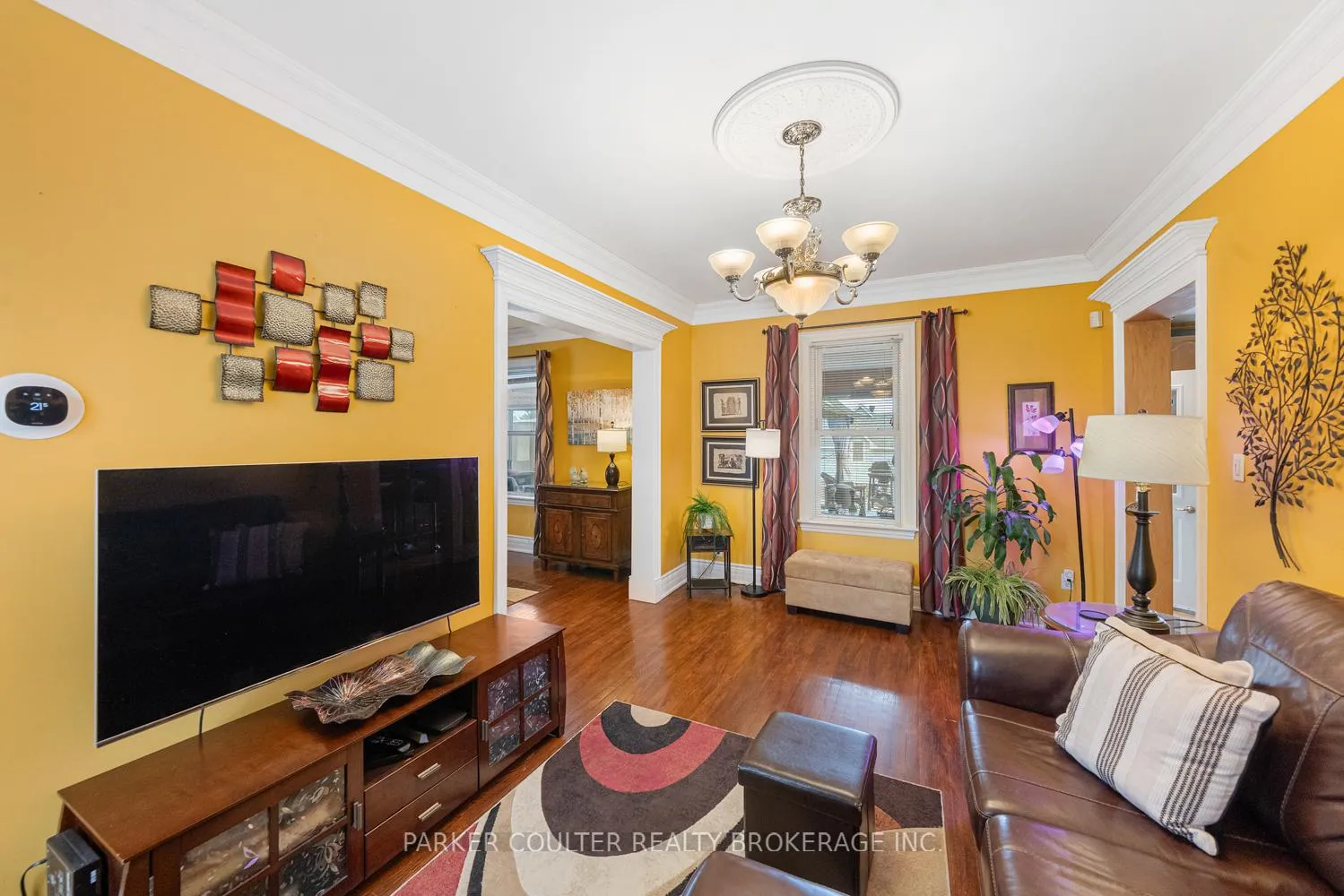 Photo 3 of 683 Ottawa Street, Midland — HOMEH