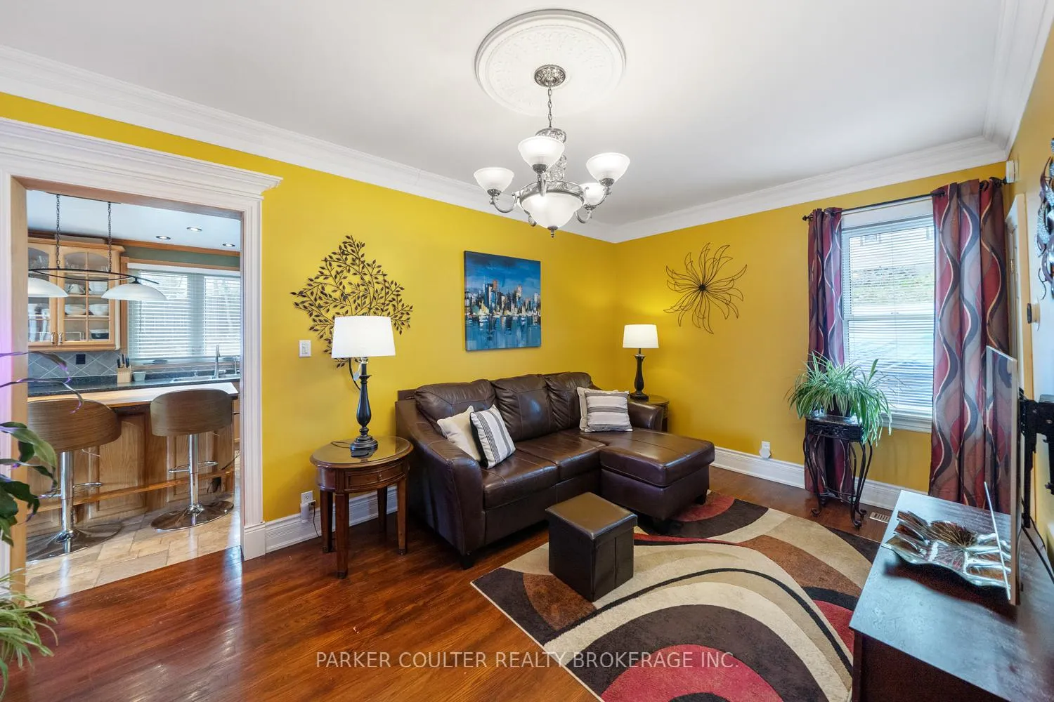 Photo 4 of 683 Ottawa Street, Midland — HOMEH