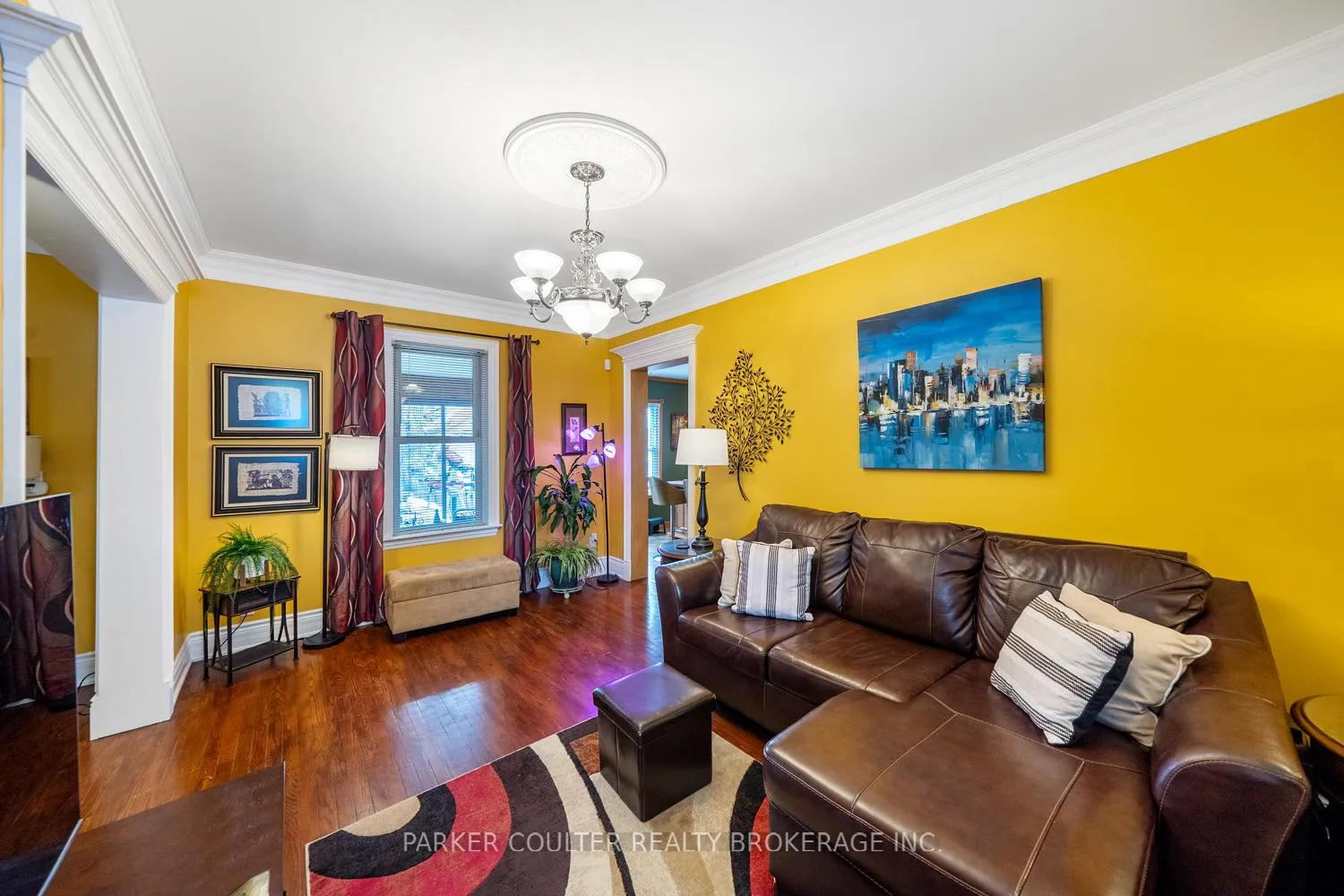 Photo 5 of 683 Ottawa Street, Midland — HOMEH