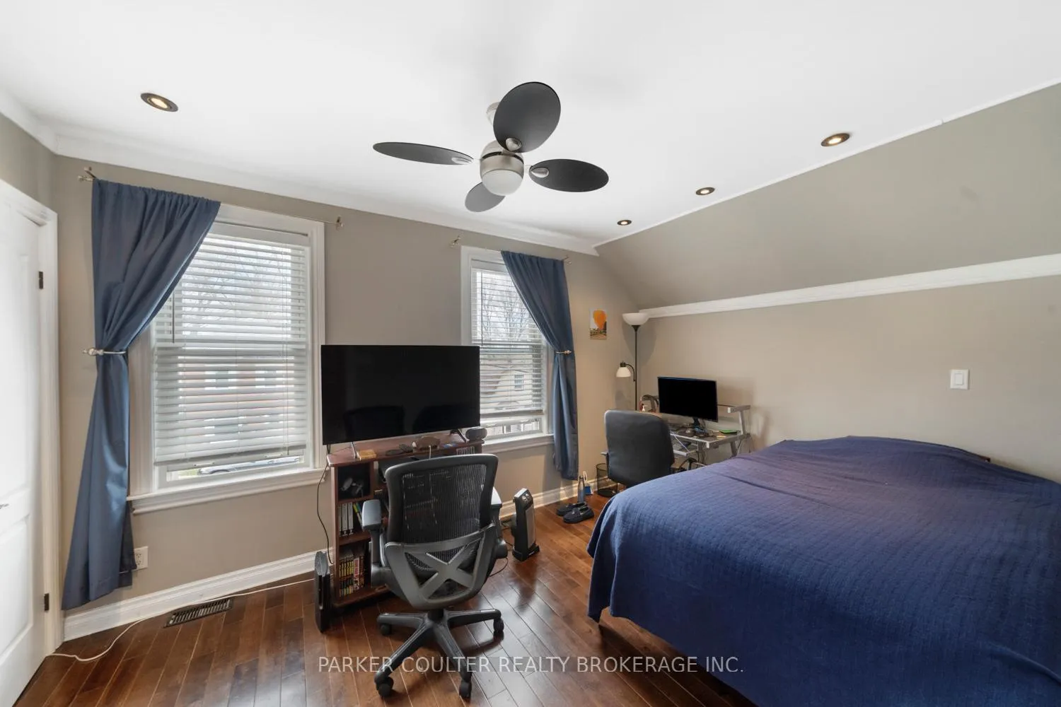 Photo 26 of 683 Ottawa Street, Midland — HOMEH