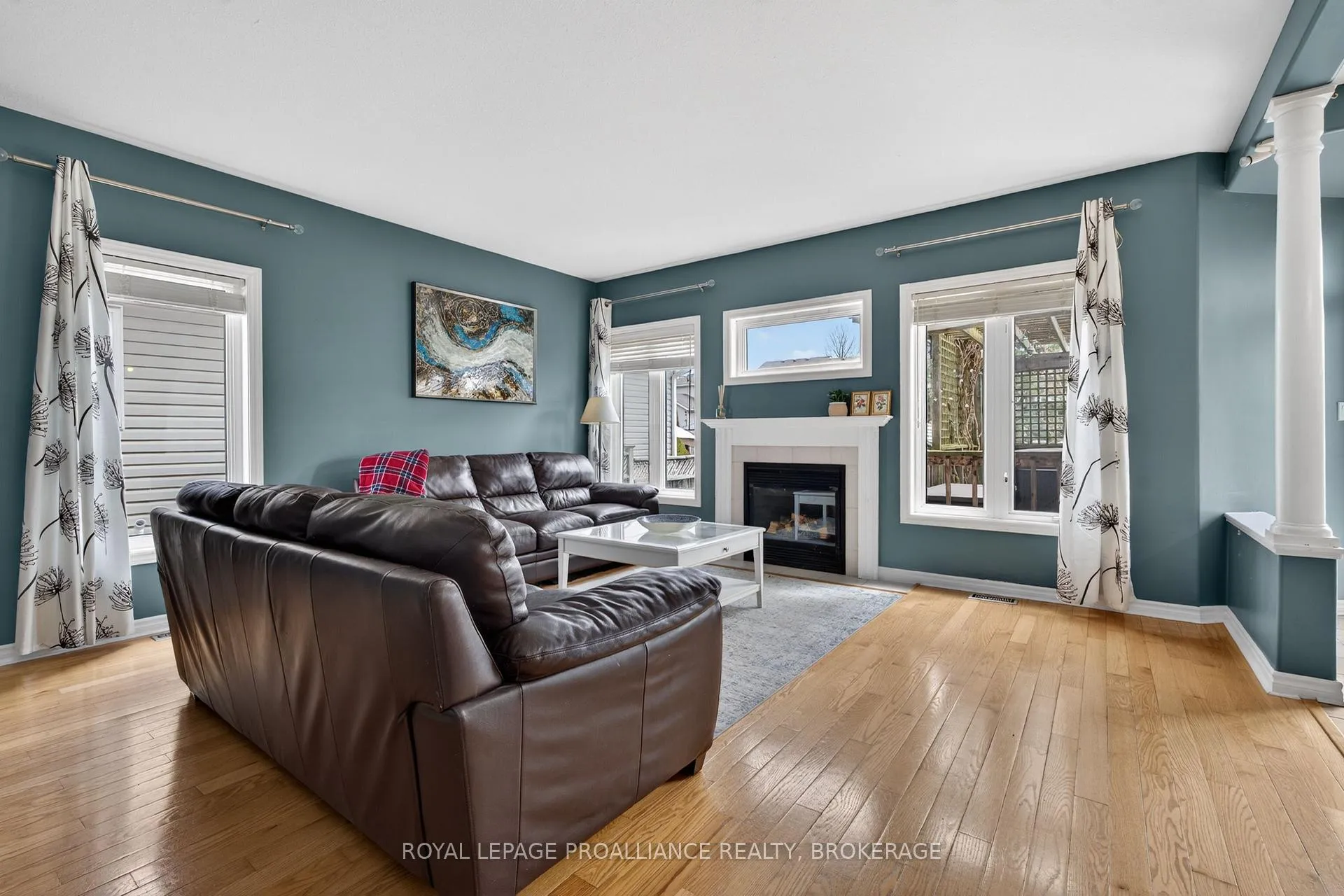 Photo 16 of 45 Biscayne Street, Kingston, Kingston East (Incl Barret Crt) — HOMEH