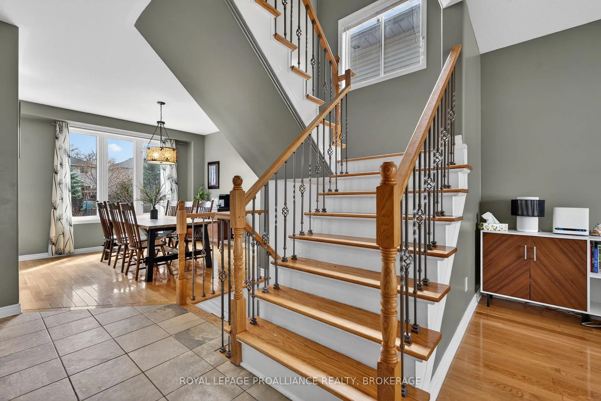 Photo 18 of 45 Biscayne Street, Kingston, Kingston East (Incl Barret Crt) — HOMEH