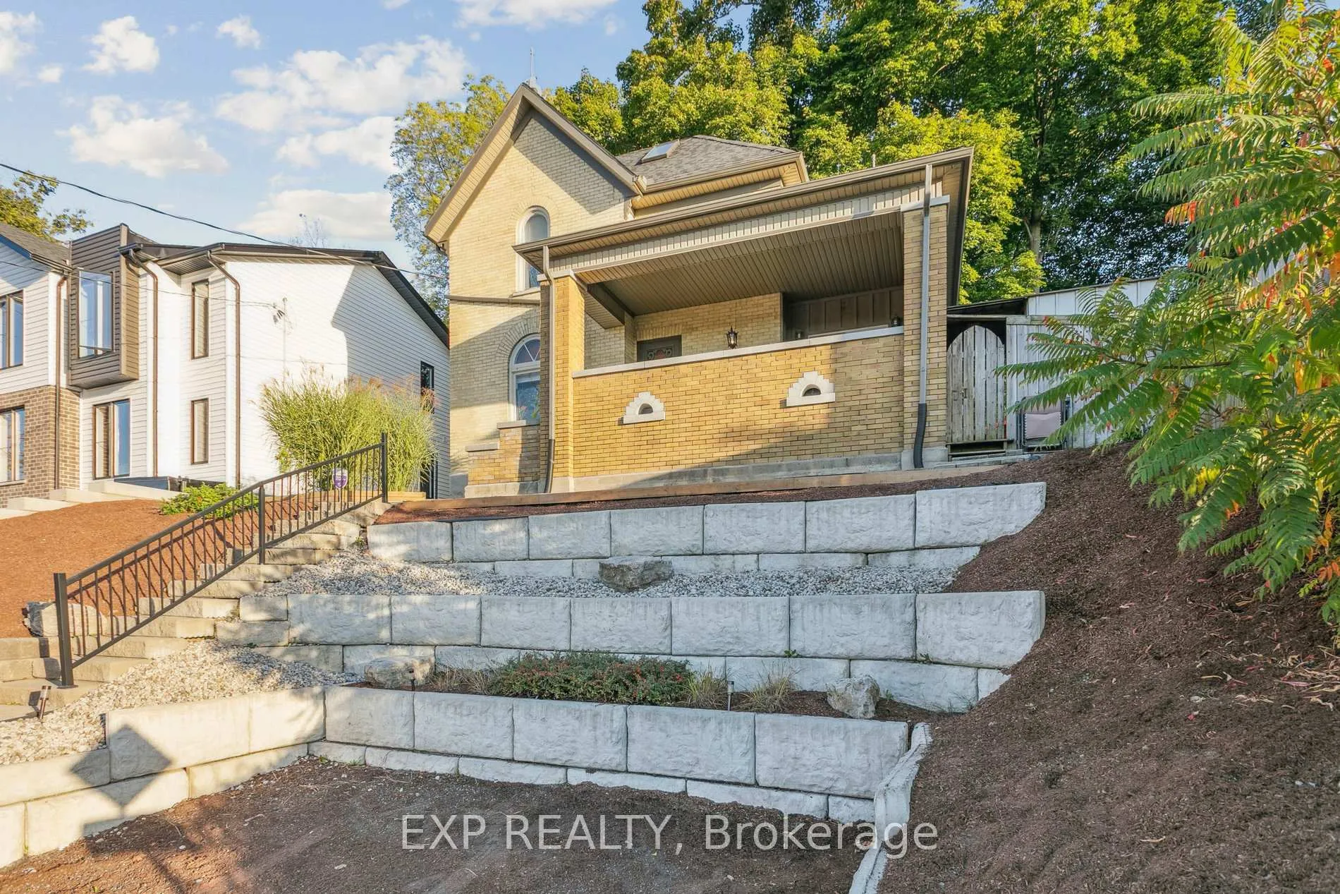 Photo 2 of 132 Queen Street W, Cambridge, Hespeler Village — HOMEH