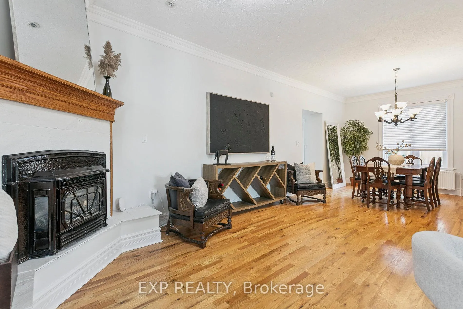 Photo 17 of 132 Queen Street W, Cambridge, Hespeler Village — HOMEH