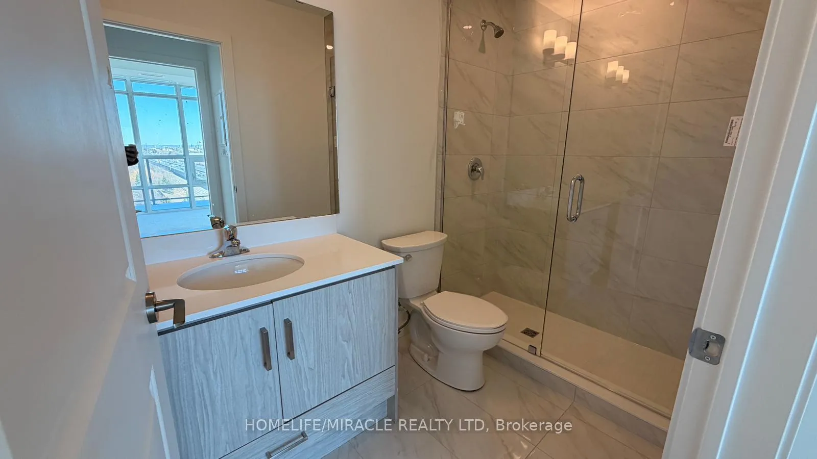 Photo 10 of 461 Green Road, Hamilton, Lakeshore — HOMEH