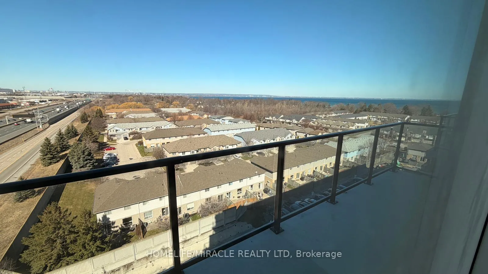 Photo 14 of 461 Green Road, Hamilton, Lakeshore — HOMEH