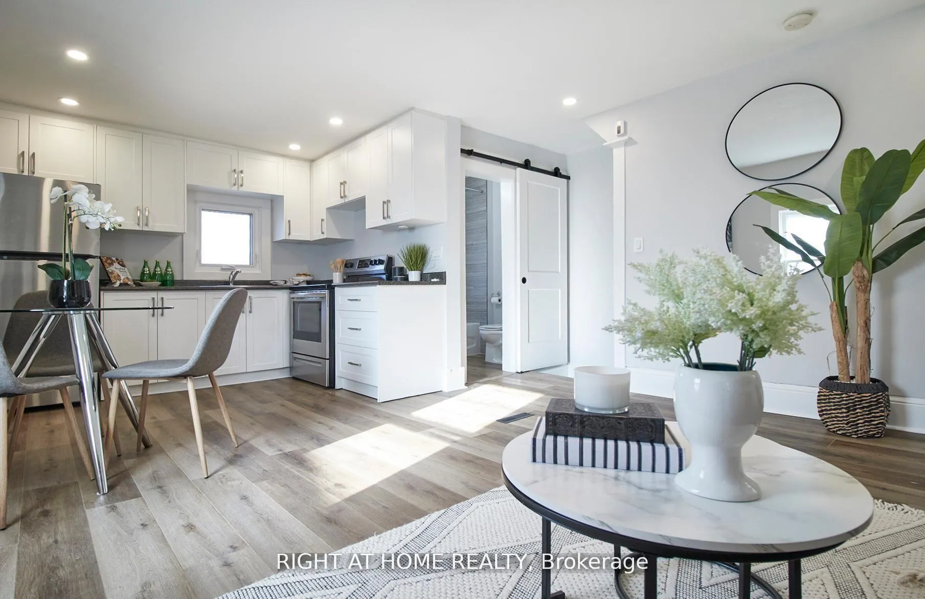 Photo 1 of Unit Upper, 124 Agnes Street, Oshawa, O'Neill — HOMEH