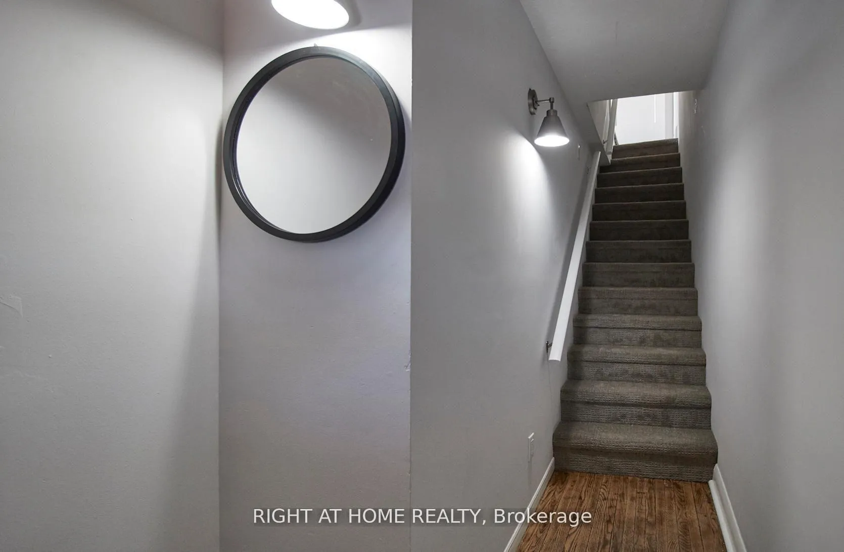 Photo 4 of Unit Upper, 124 Agnes Street, Oshawa, O'Neill — HOMEH