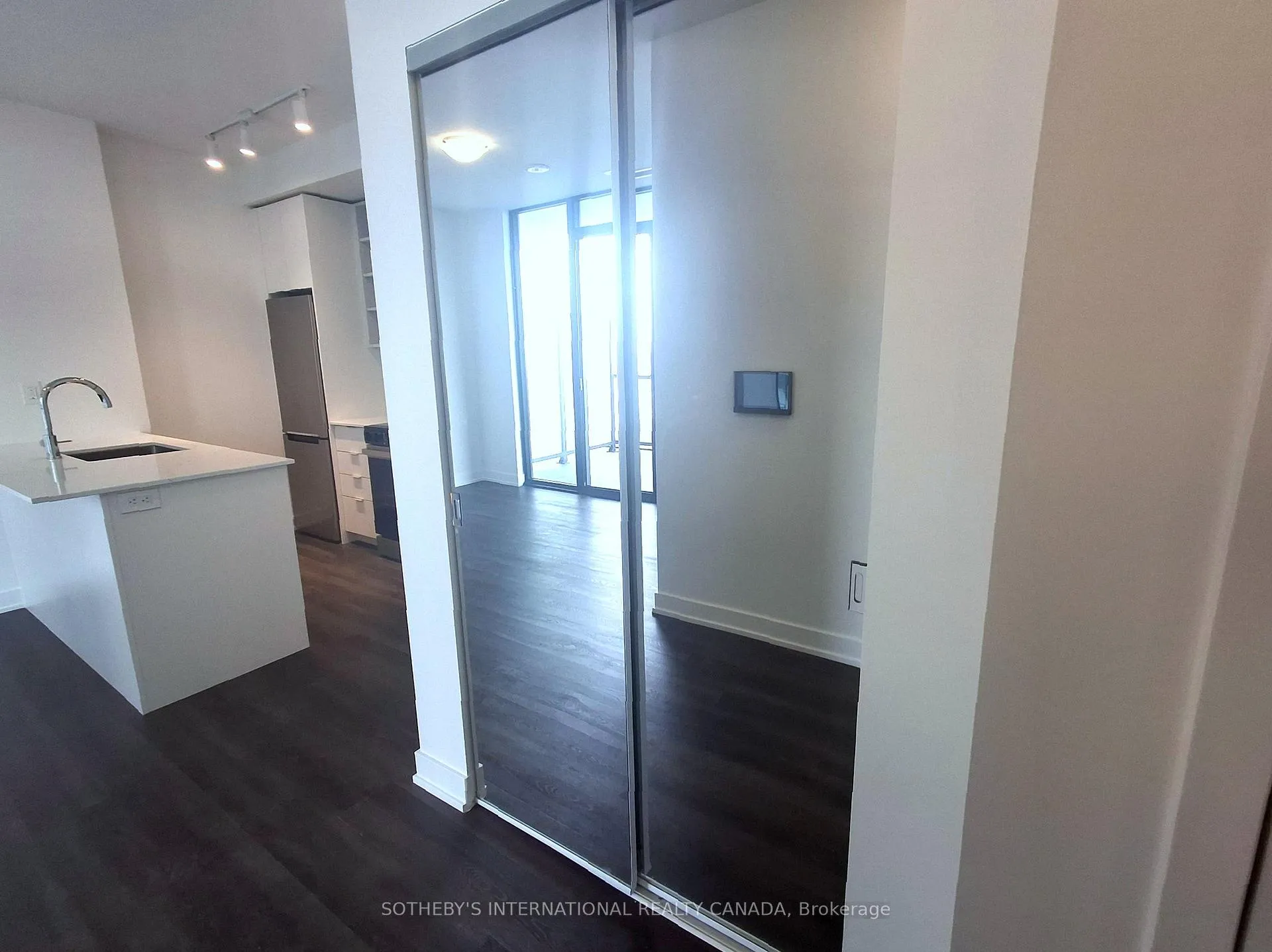 Photo 12 of Unit 1303, 2075 Lakeshore Road, Burlington, Brant — HOMEH