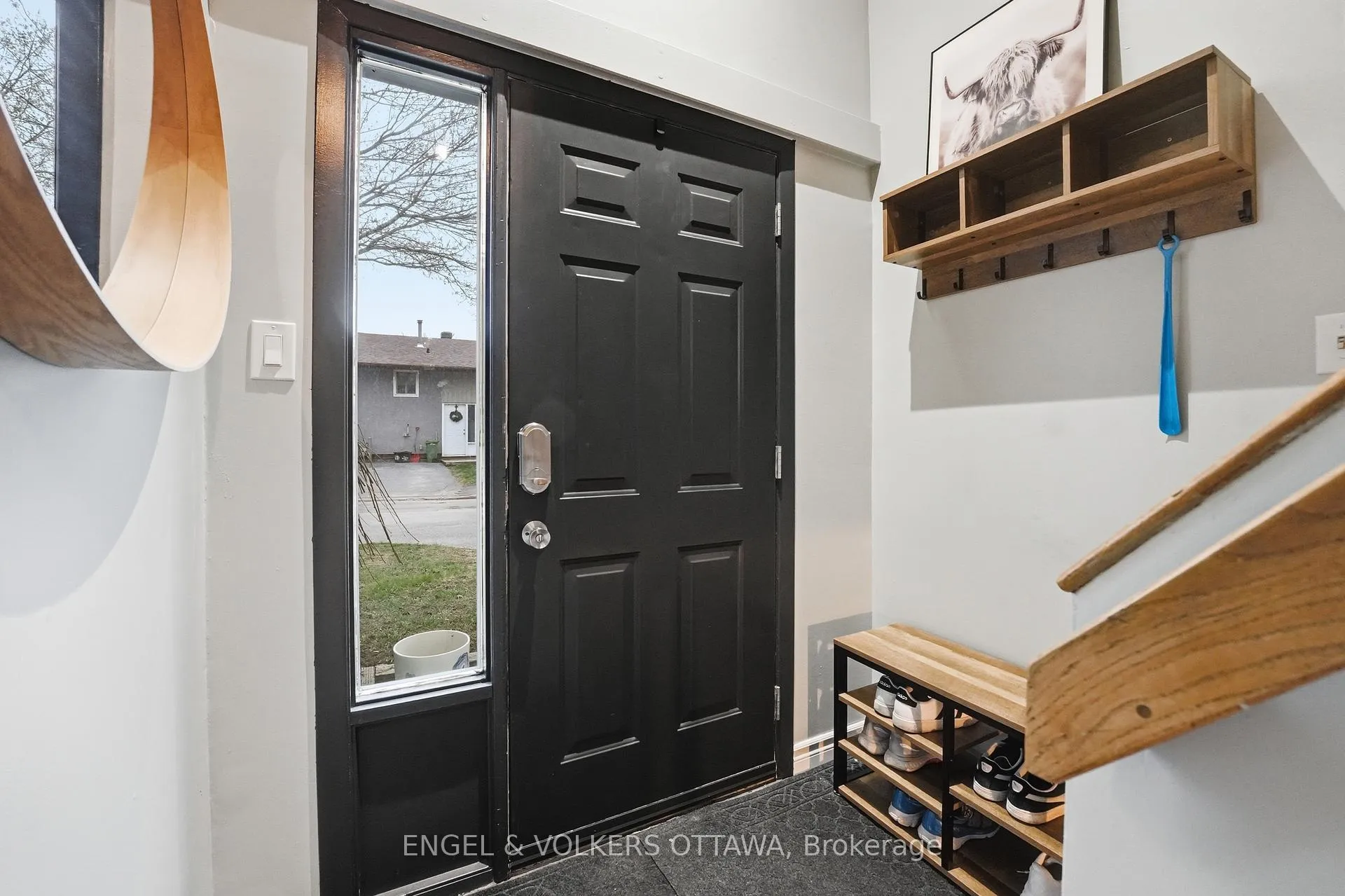 Photo 5 of 374 Woodfield Drive, Ottawa, Tanglewood — HOMEH