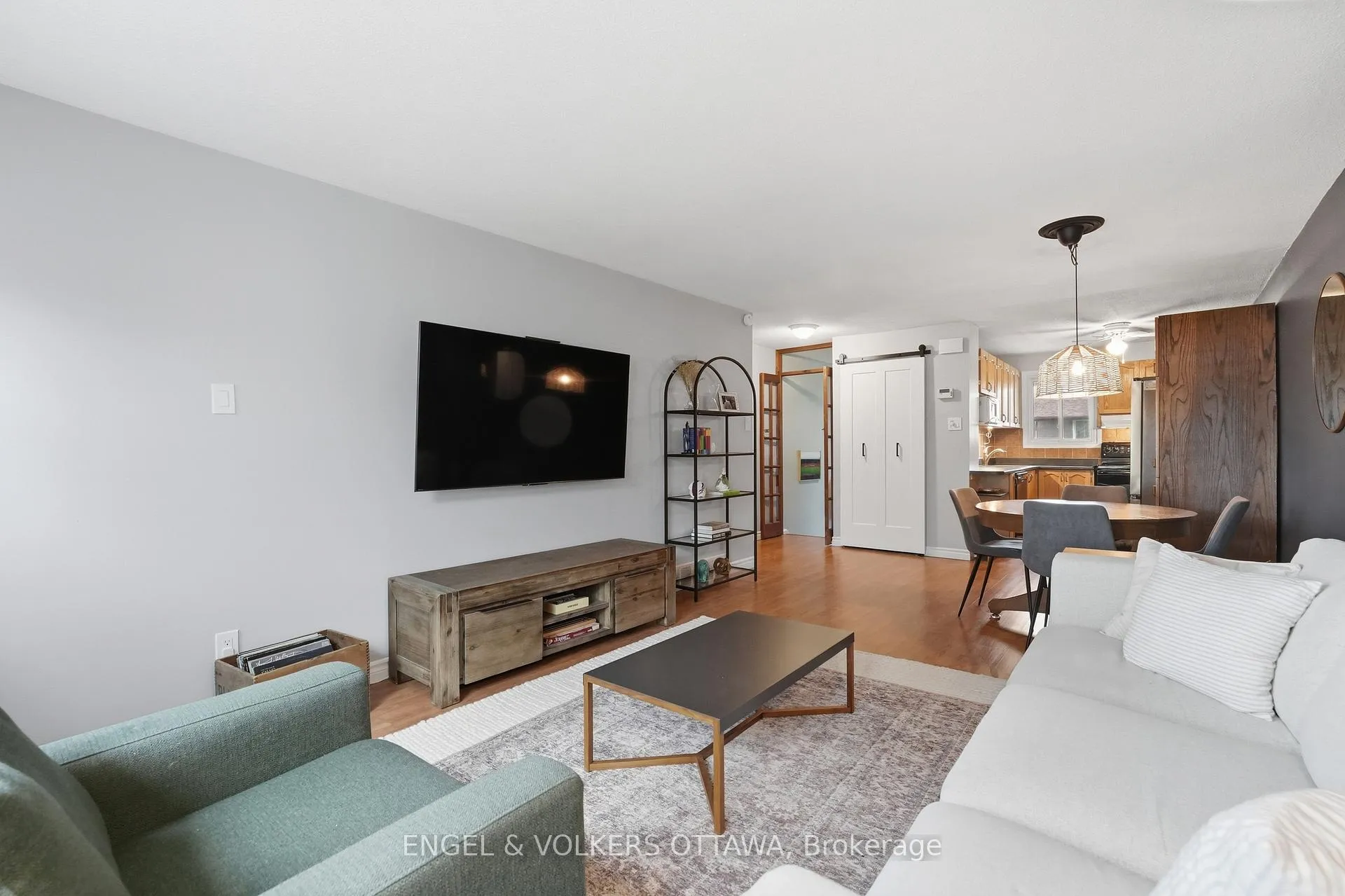 Photo 17 of 374 Woodfield Drive, Ottawa, Tanglewood — HOMEH