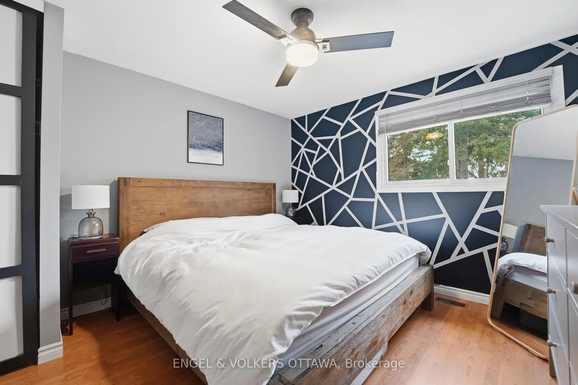 Photo 19 of 374 Woodfield Drive, Ottawa, Tanglewood — HOMEH