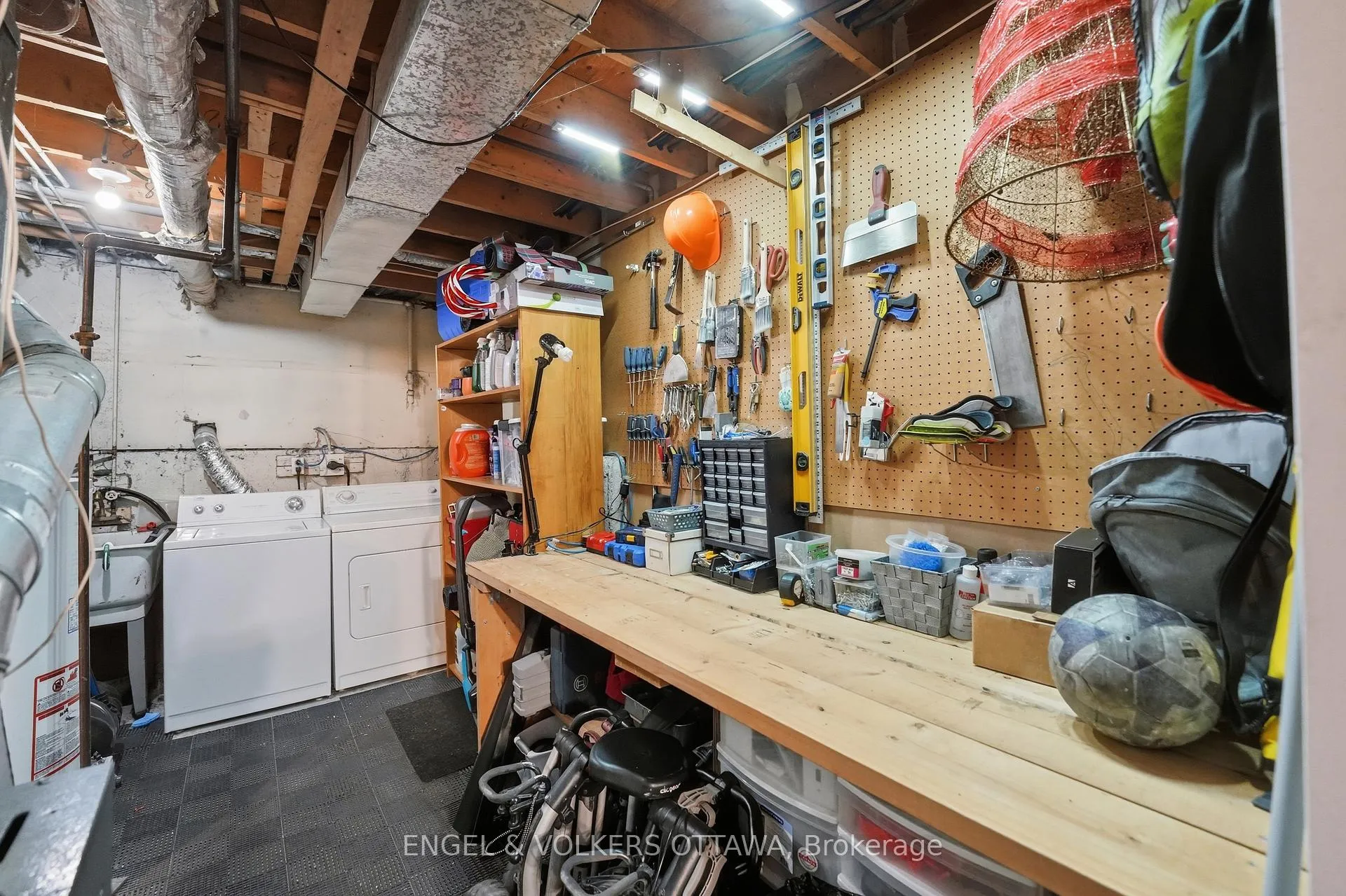 Photo 32 of 374 Woodfield Drive, Ottawa, Tanglewood — HOMEH