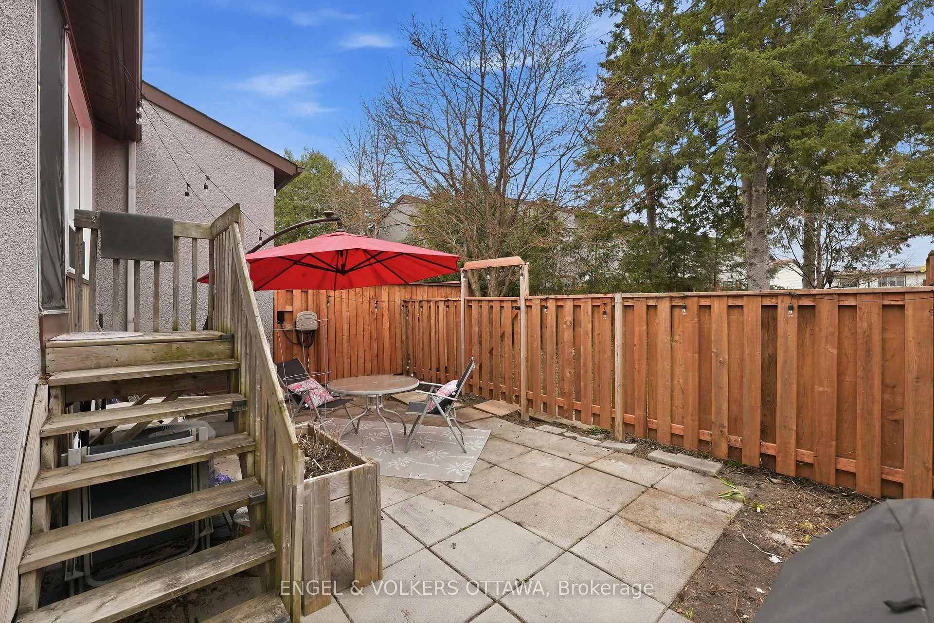 Photo 36 of 374 Woodfield Drive, Ottawa, Tanglewood — HOMEH