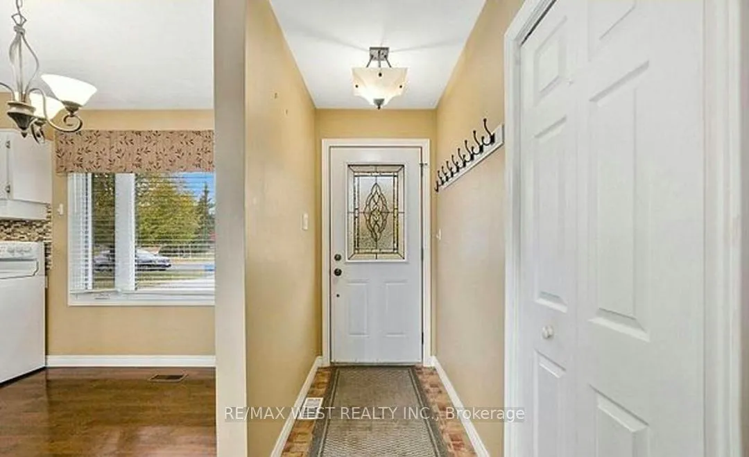 Photo 3 of Unit Main Fl, 1252 Royal Drive, Peterborough, Northcrest Ward 5 — HOMEH