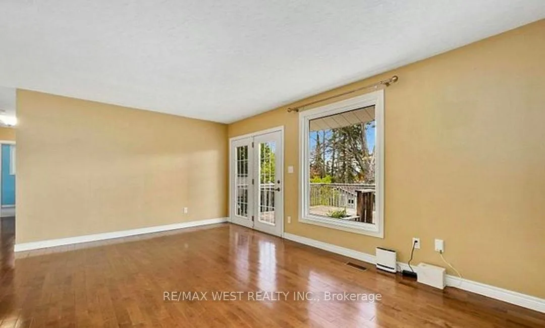 Photo 5 of Unit Main Fl, 1252 Royal Drive, Peterborough, Northcrest Ward 5 — HOMEH