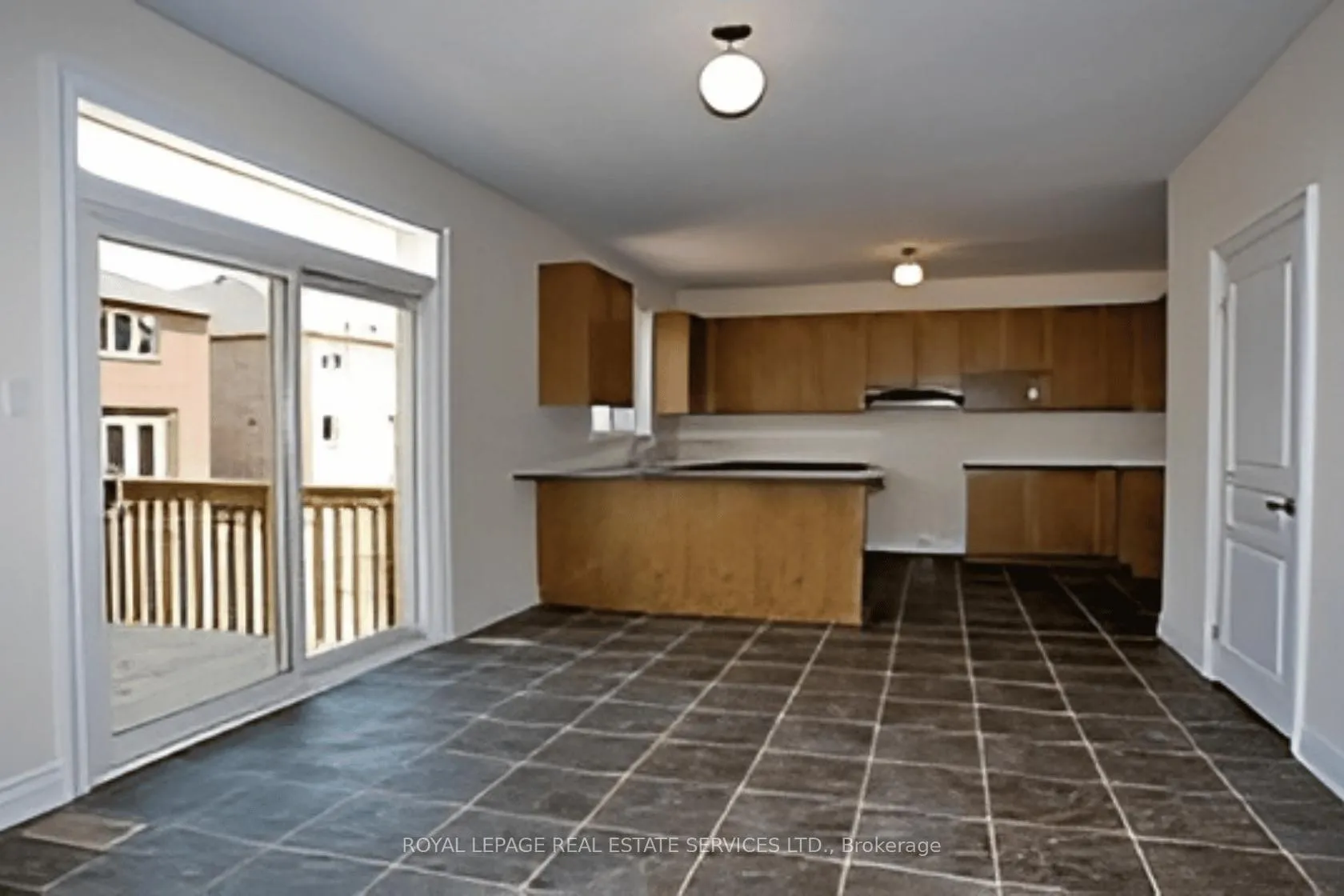 Photo 5 of 277 Admiral Drive, Oakville, Bronte — HOMEH