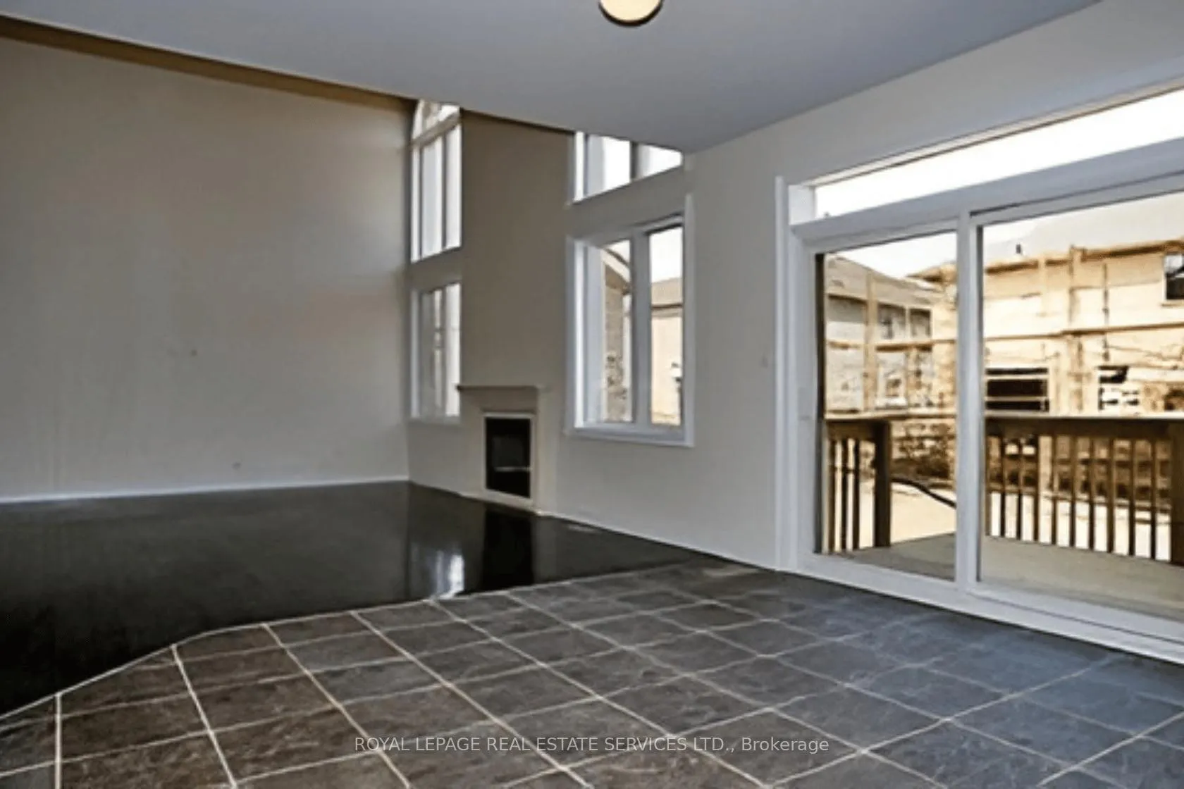 Photo 6 of 277 Admiral Drive, Oakville, Bronte — HOMEH