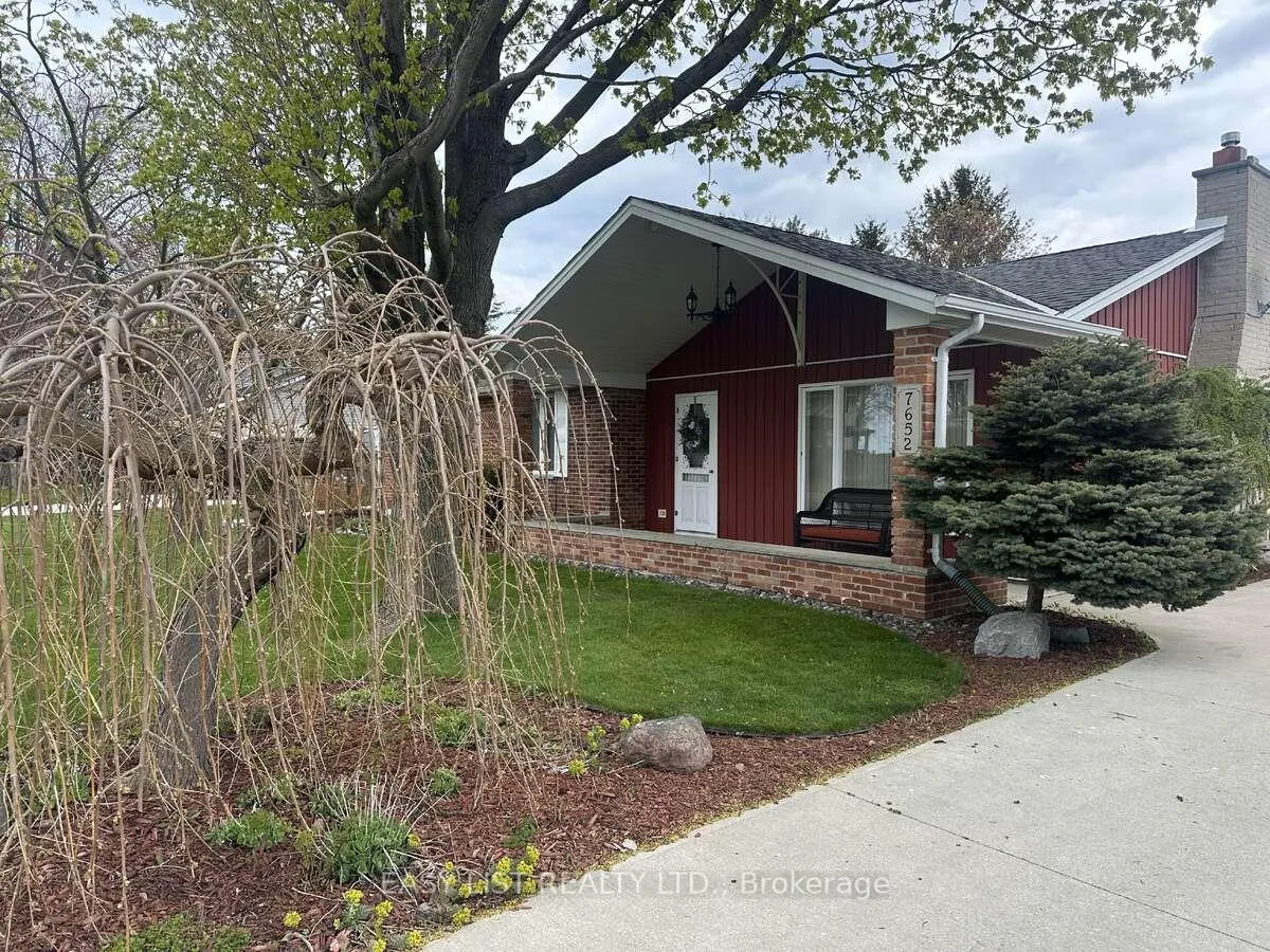 Photo 1 of 7652 Harris Point Drive, Plympton-Wyoming, Plympton Wyoming — HOMEH