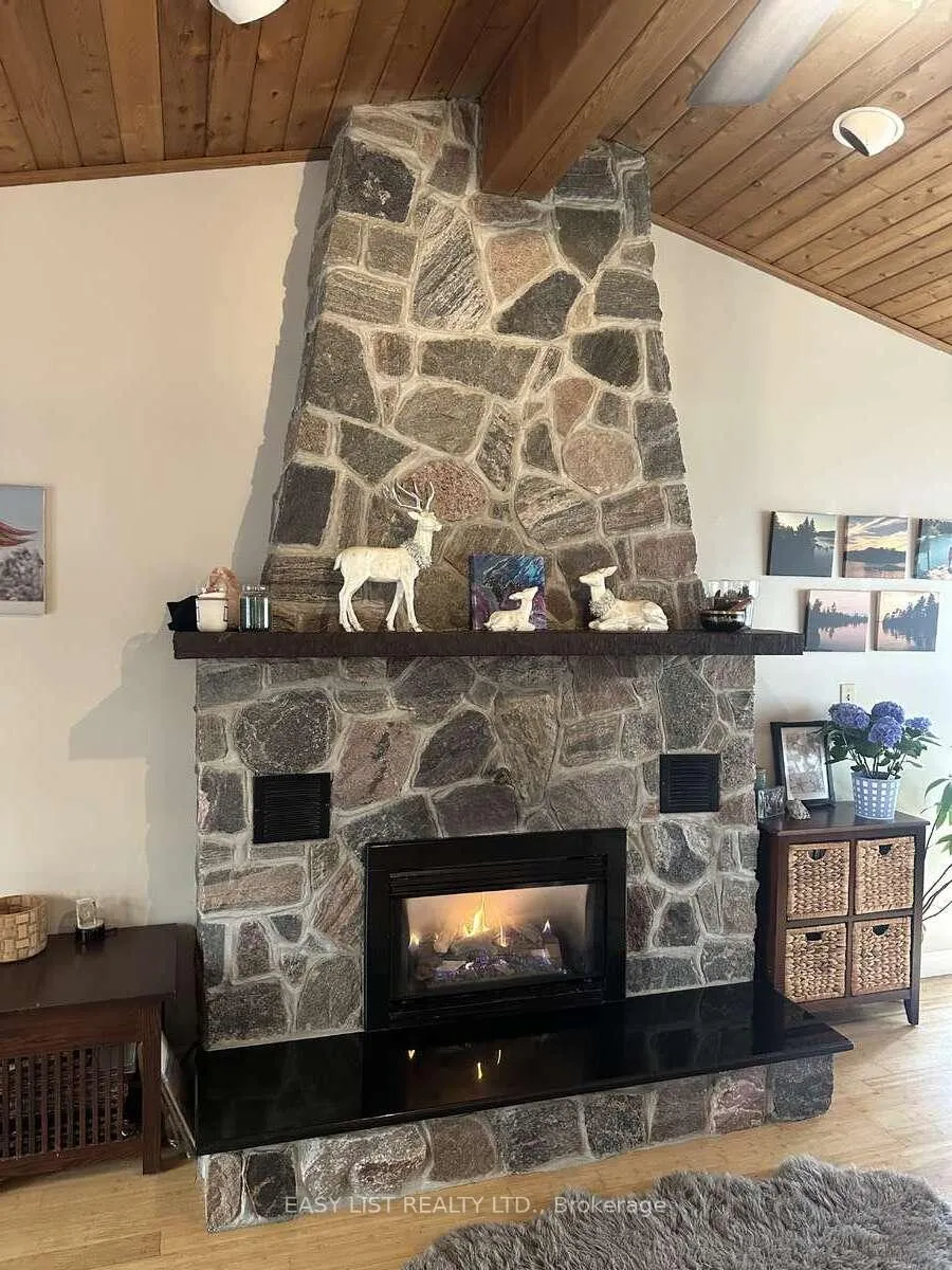 Photo 12 of 7652 Harris Point Drive, Plympton-Wyoming, Plympton Wyoming — HOMEH