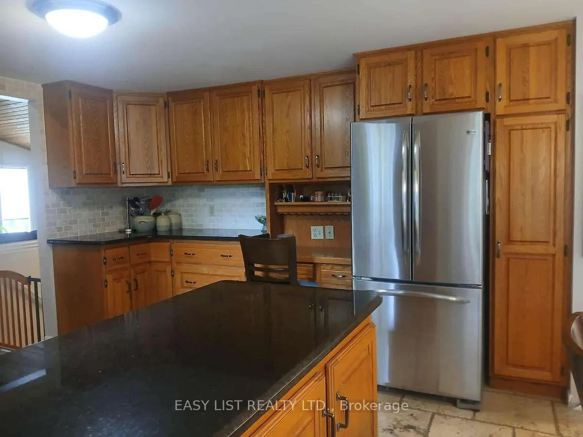 Photo 15 of 7652 Harris Point Drive, Plympton-Wyoming, Plympton Wyoming — HOMEH