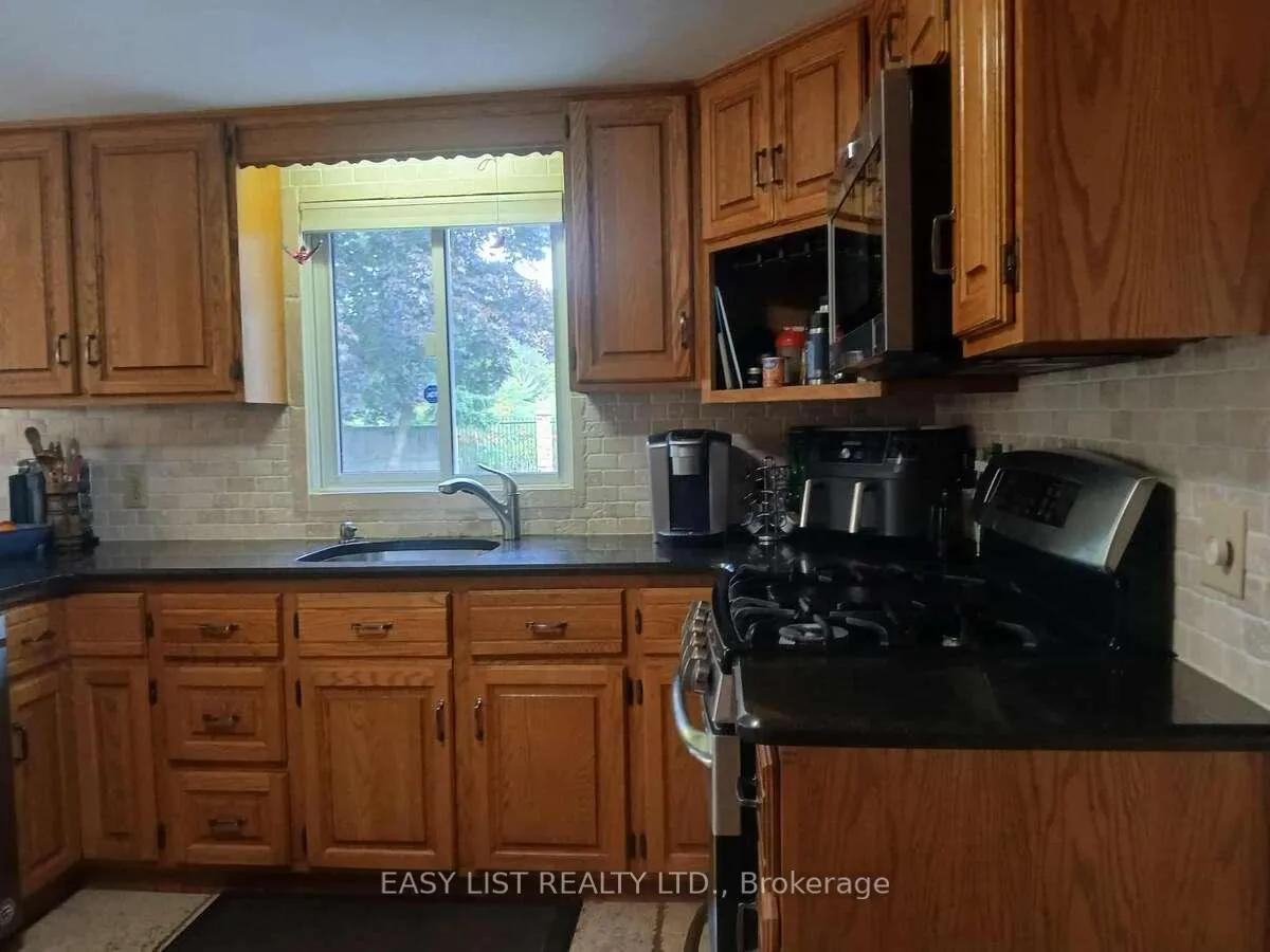Photo 17 of 7652 Harris Point Drive, Plympton-Wyoming, Plympton Wyoming — HOMEH
