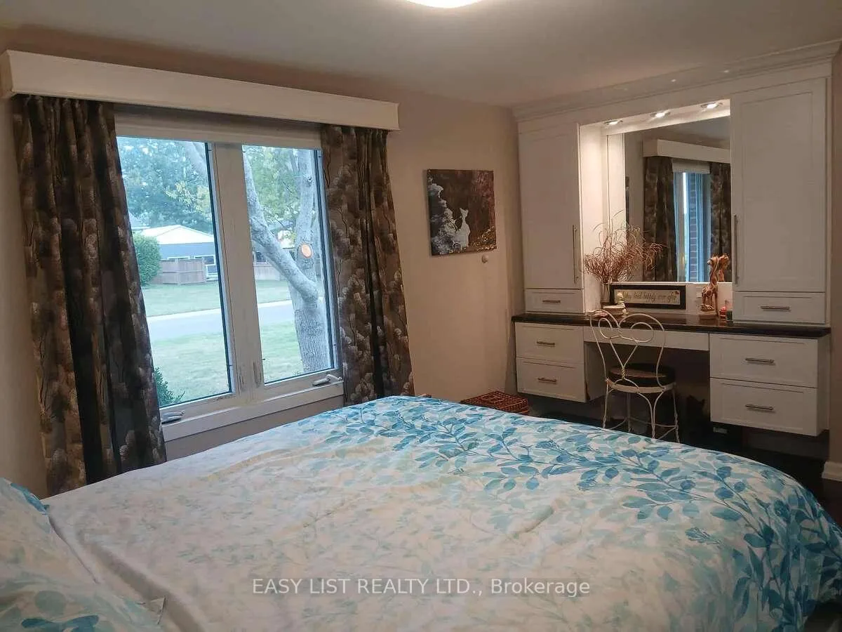 Photo 19 of 7652 Harris Point Drive, Plympton-Wyoming, Plympton Wyoming — HOMEH