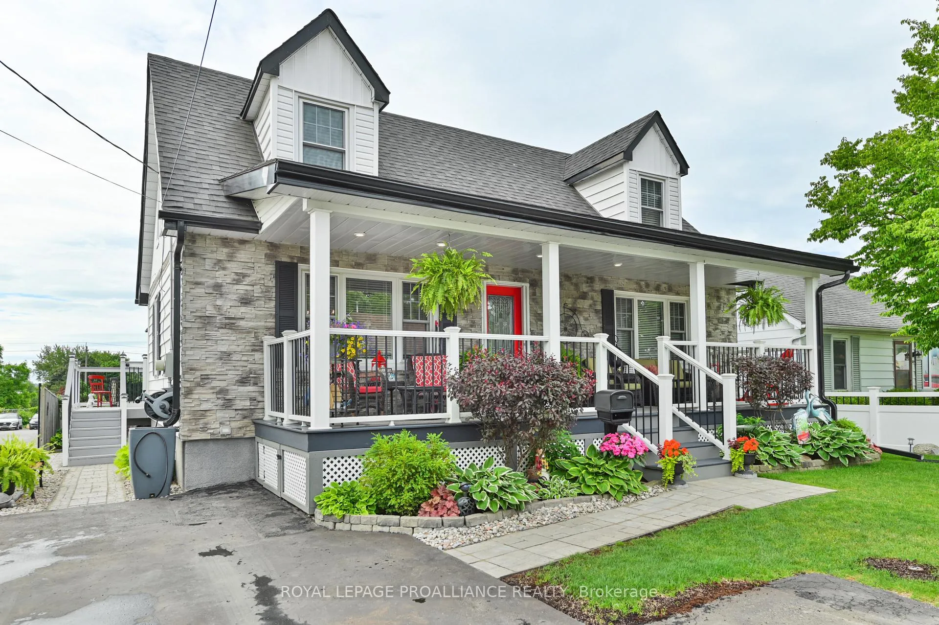 Photo 3 of 107 Bay Drive, Belleville, Belleville Ward — HOMEH