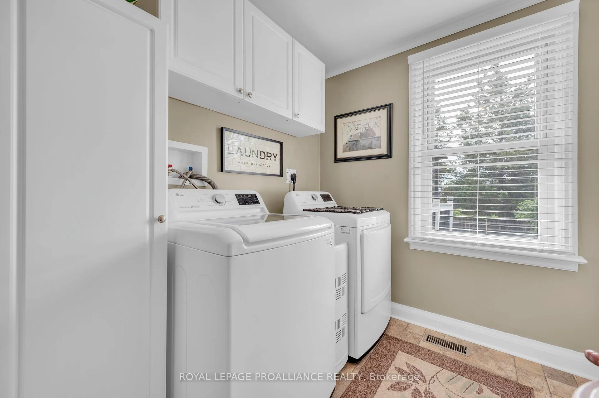 Photo 21 of 107 Bay Drive, Belleville, Belleville Ward — HOMEH