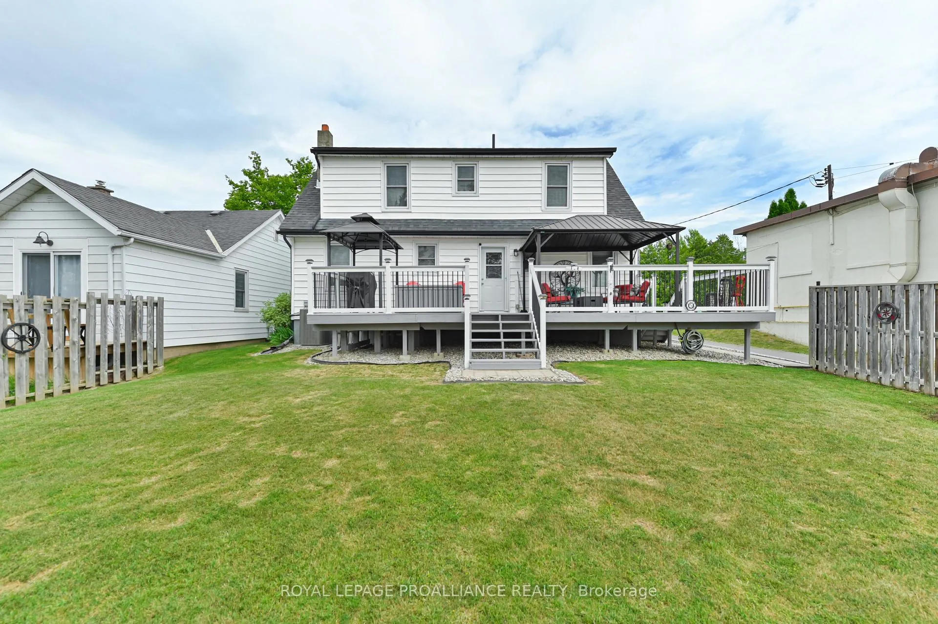 Photo 32 of 107 Bay Drive, Belleville, Belleville Ward — HOMEH