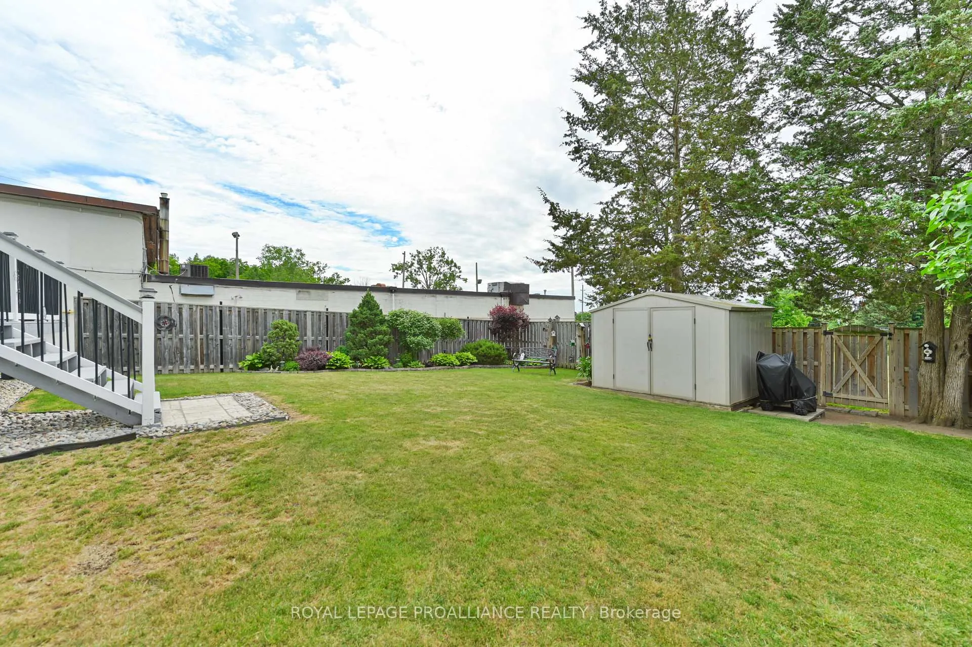 Photo 38 of 107 Bay Drive, Belleville, Belleville Ward — HOMEH
