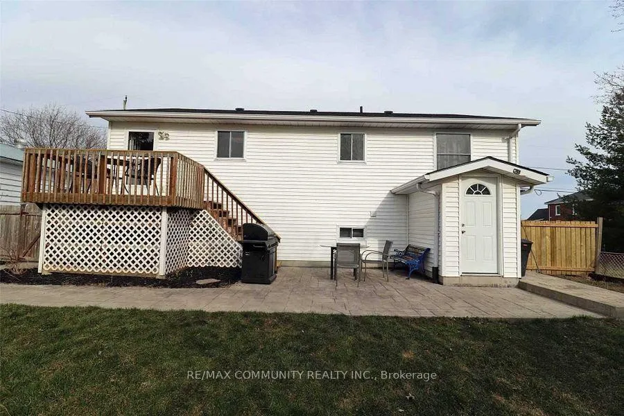 Photo 4 of Unit Main, 6 Lywood Street, Belleville, Thurlow Ward — HOMEH